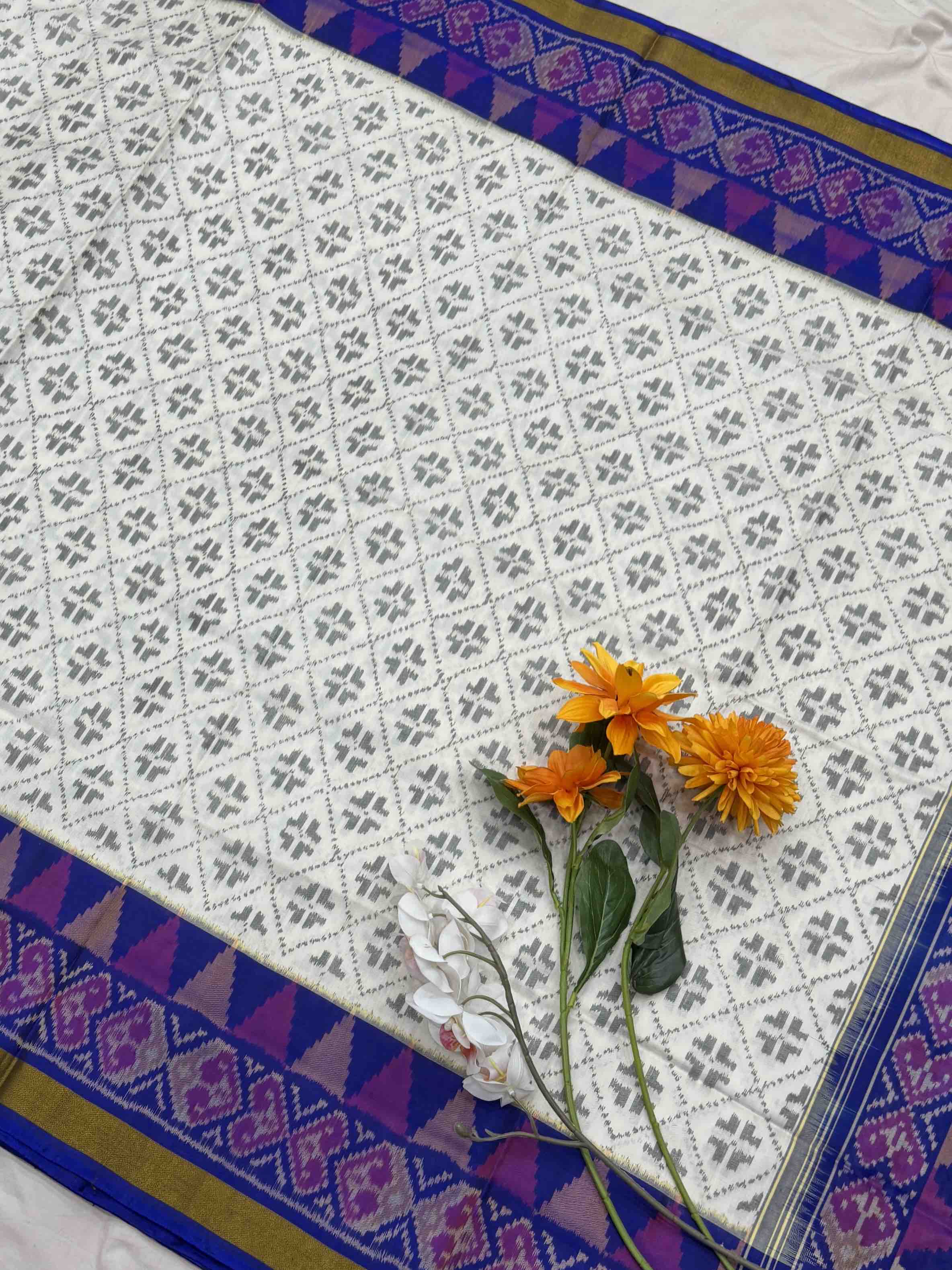 Blue & white diamond chex rajkot Patola Saree