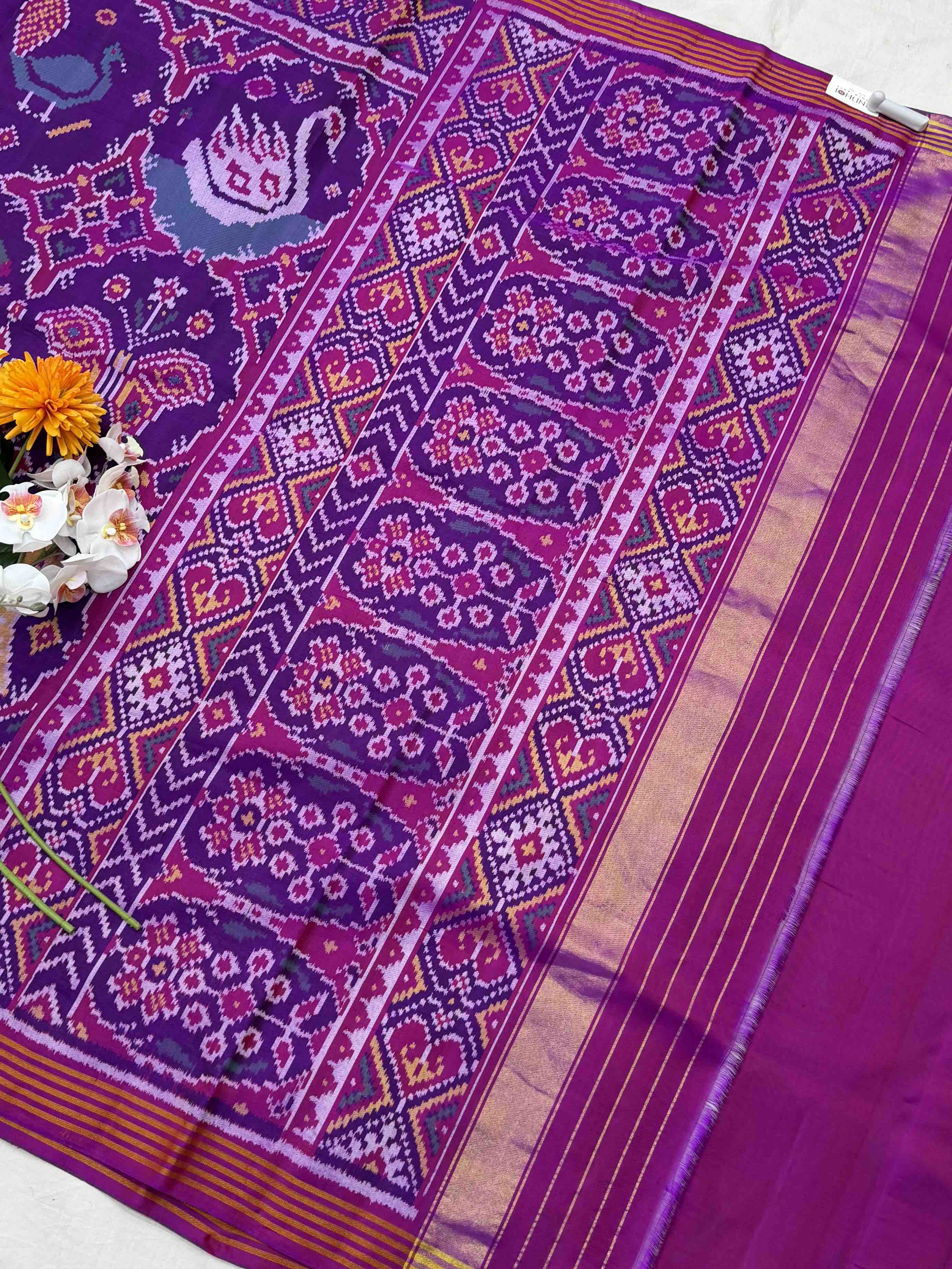 Purple Chhabdi with Beautiful Patola motifs Single ikat Patan Patola