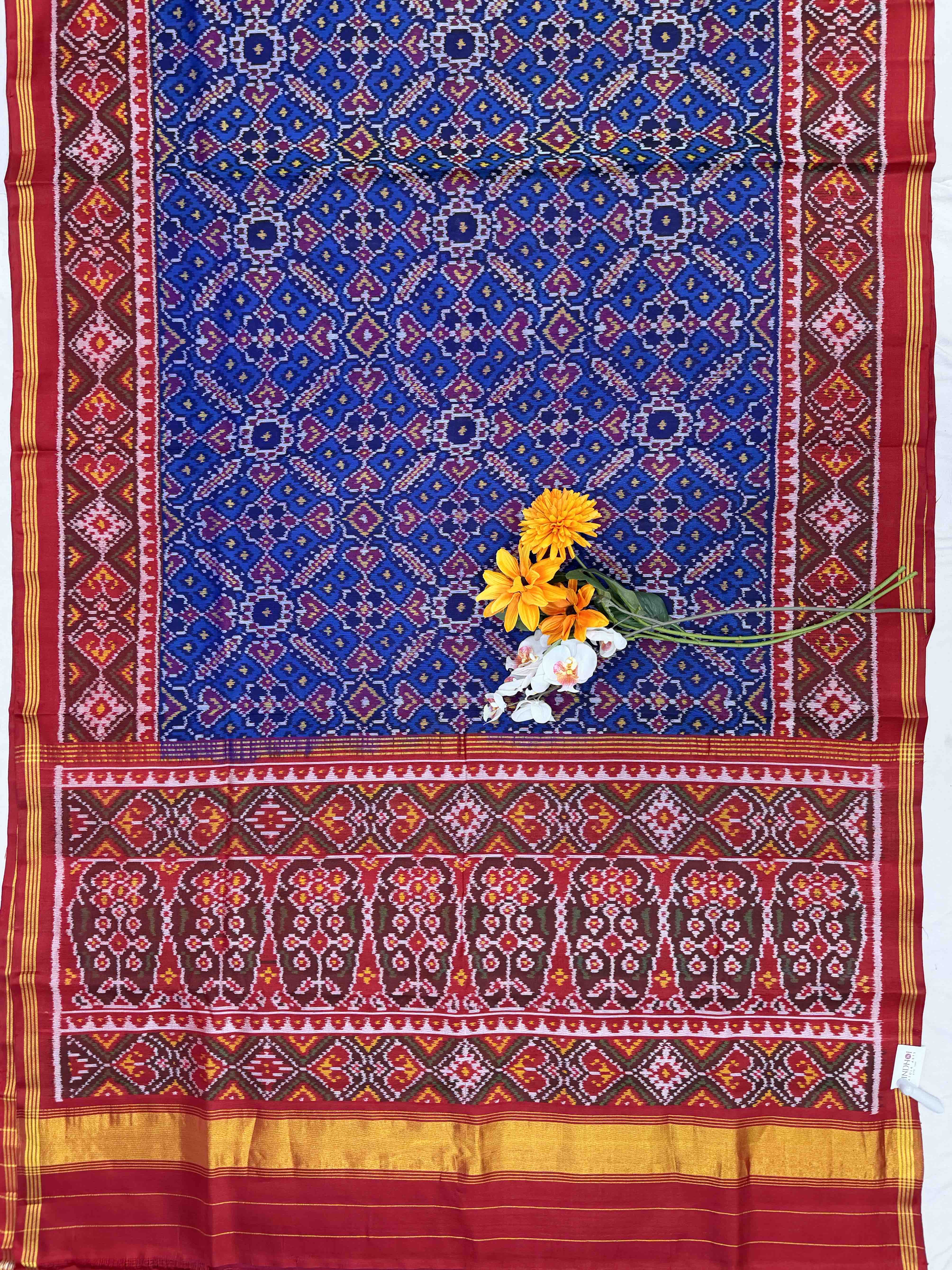 Red & Blue Manekchawk Single ikat Patan Patola