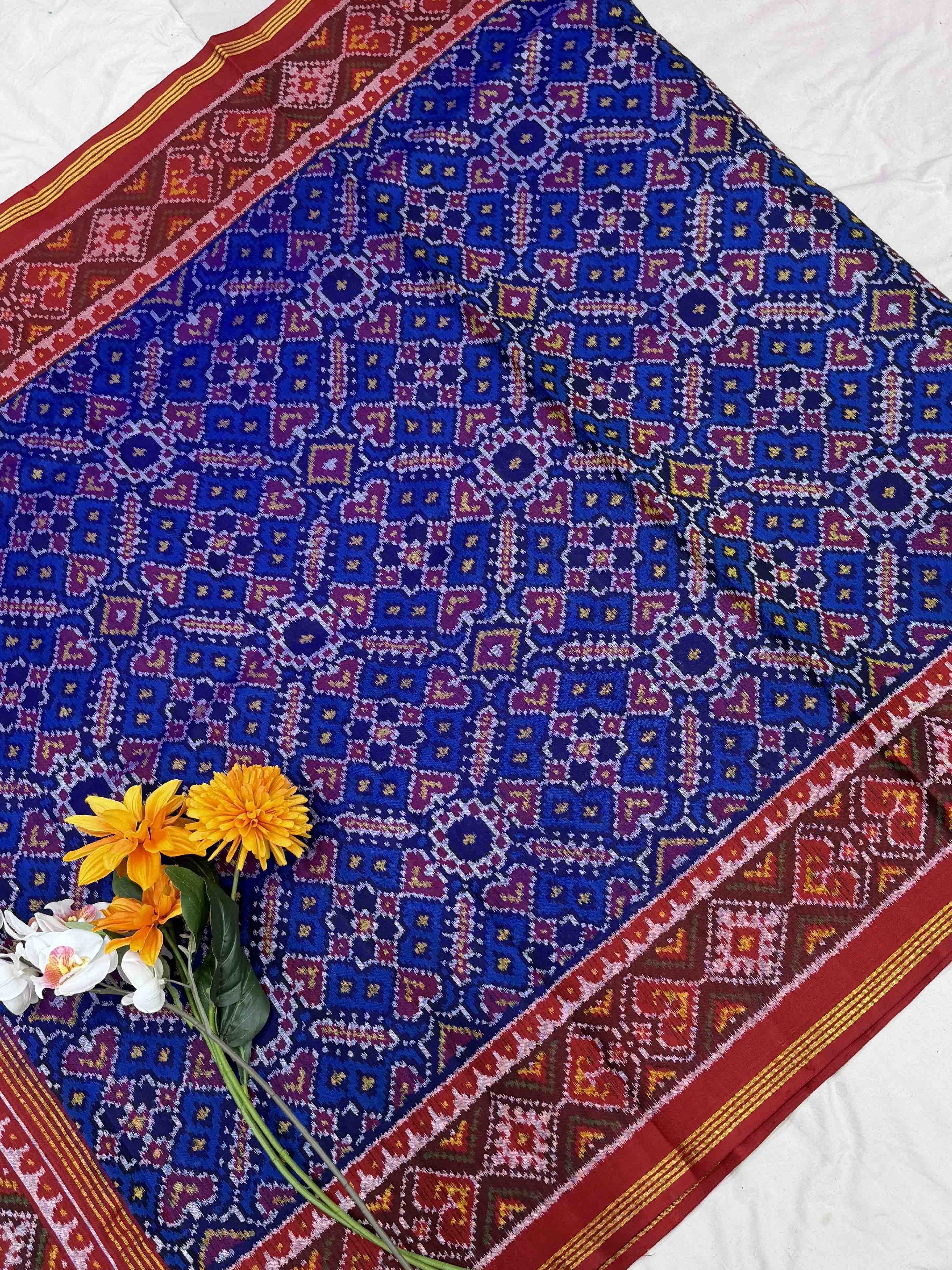 Red & Blue Manekchawk Single ikat Patan Patola