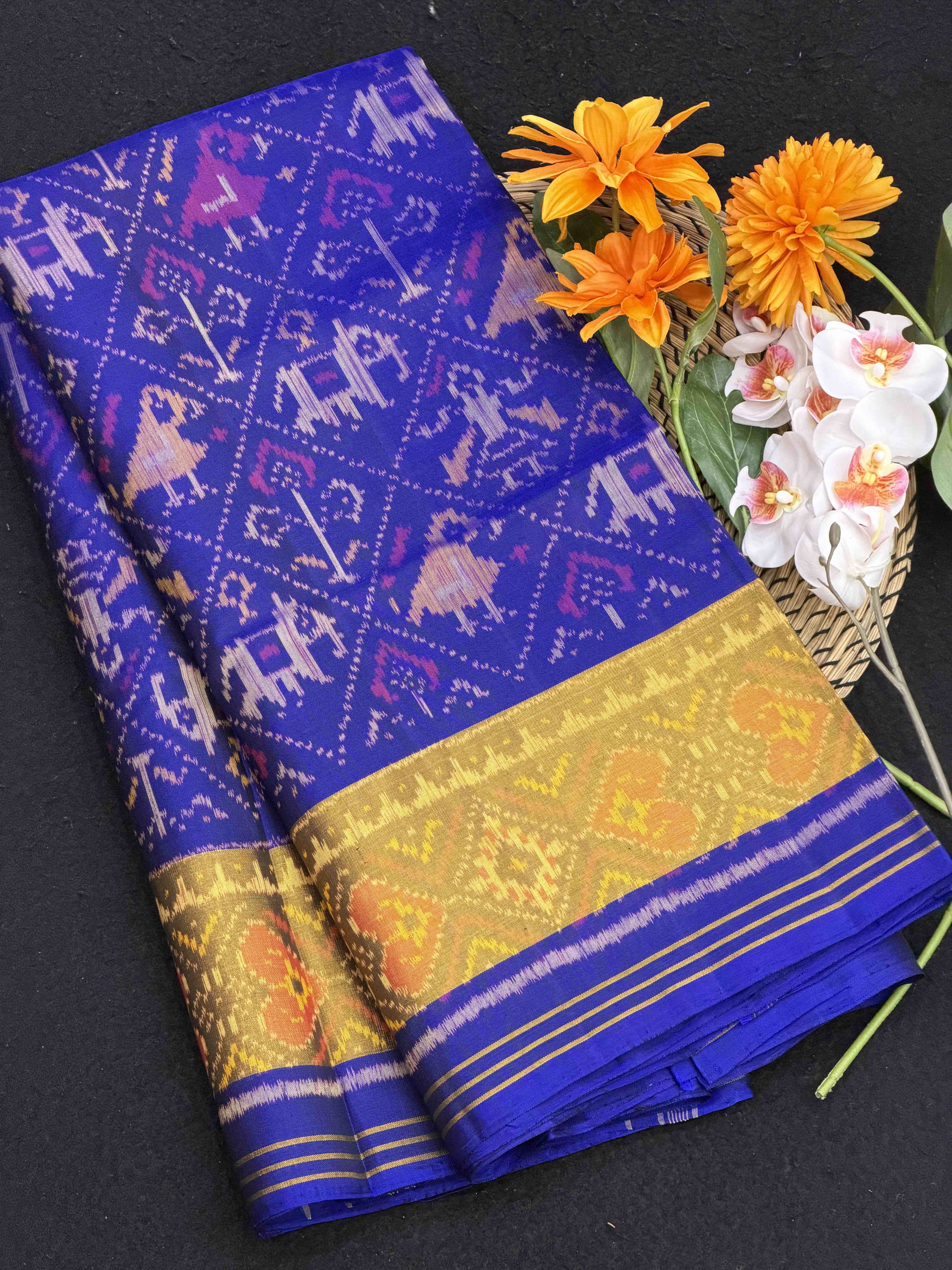 Typical Narikunj Tissue border Rajkot Patola Saree