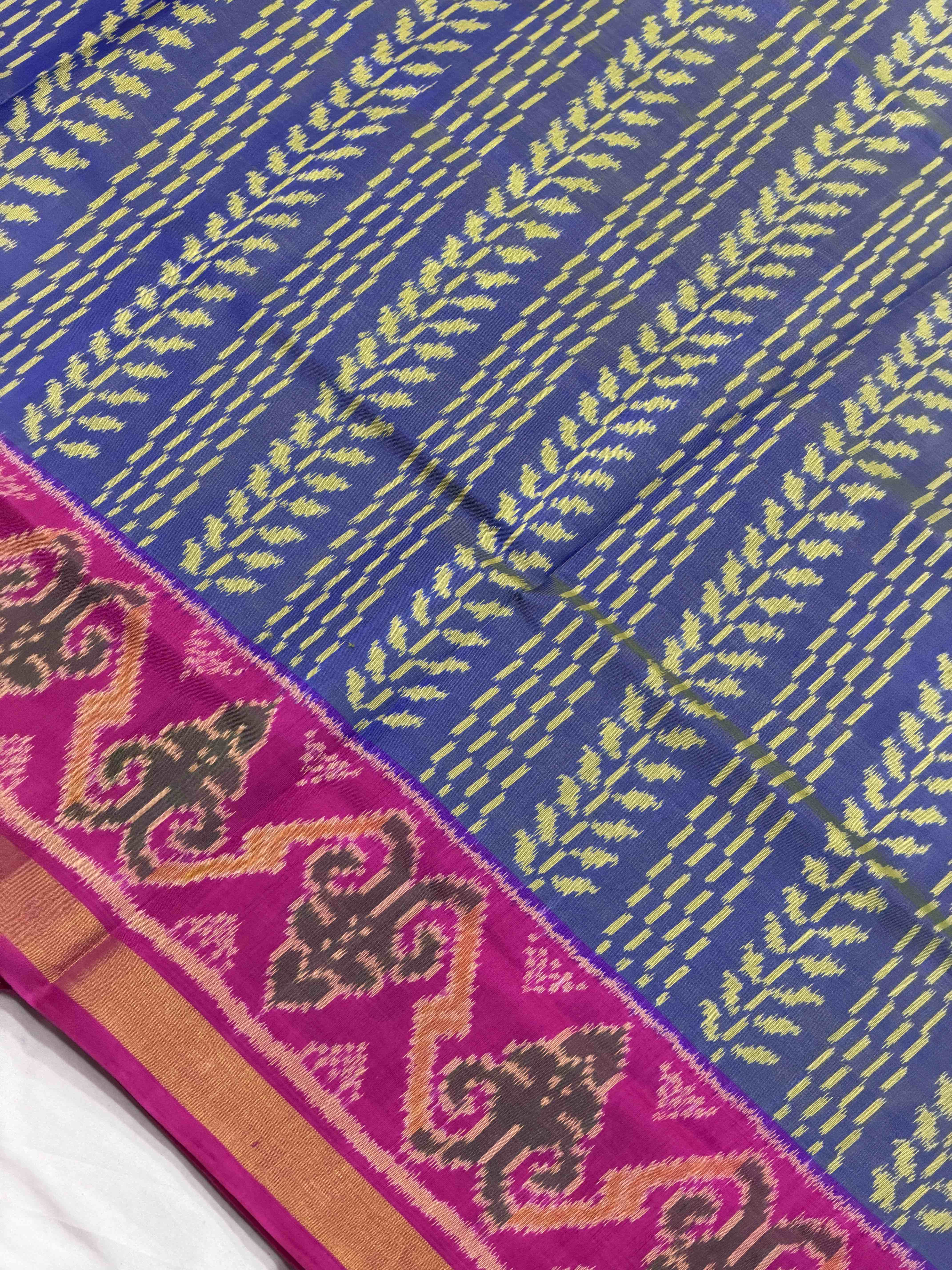 Pink & Greyish Blue shaded Creeper design Rajkot Patola