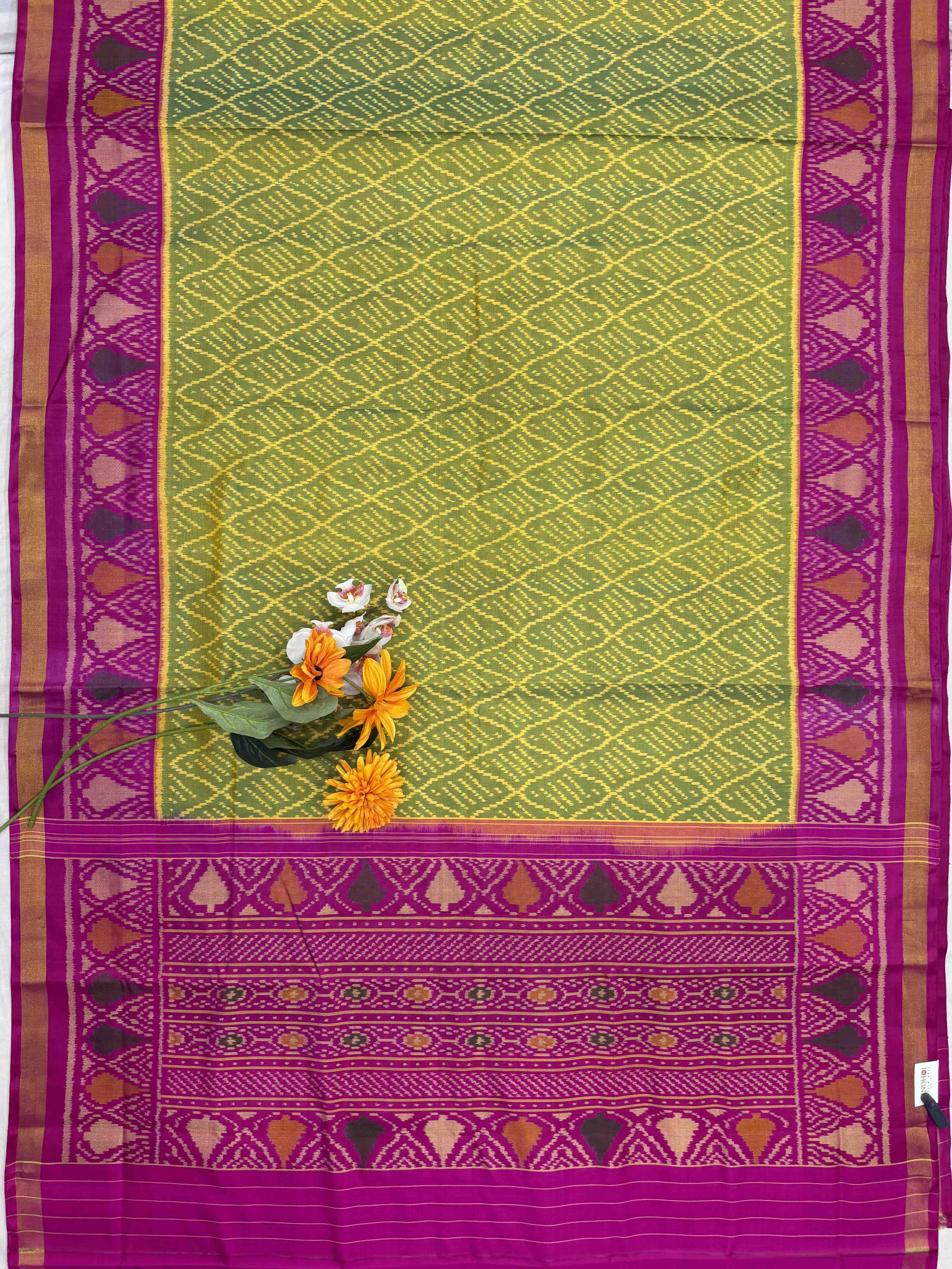 Pink & Parrot yellow shaded Patola Saree