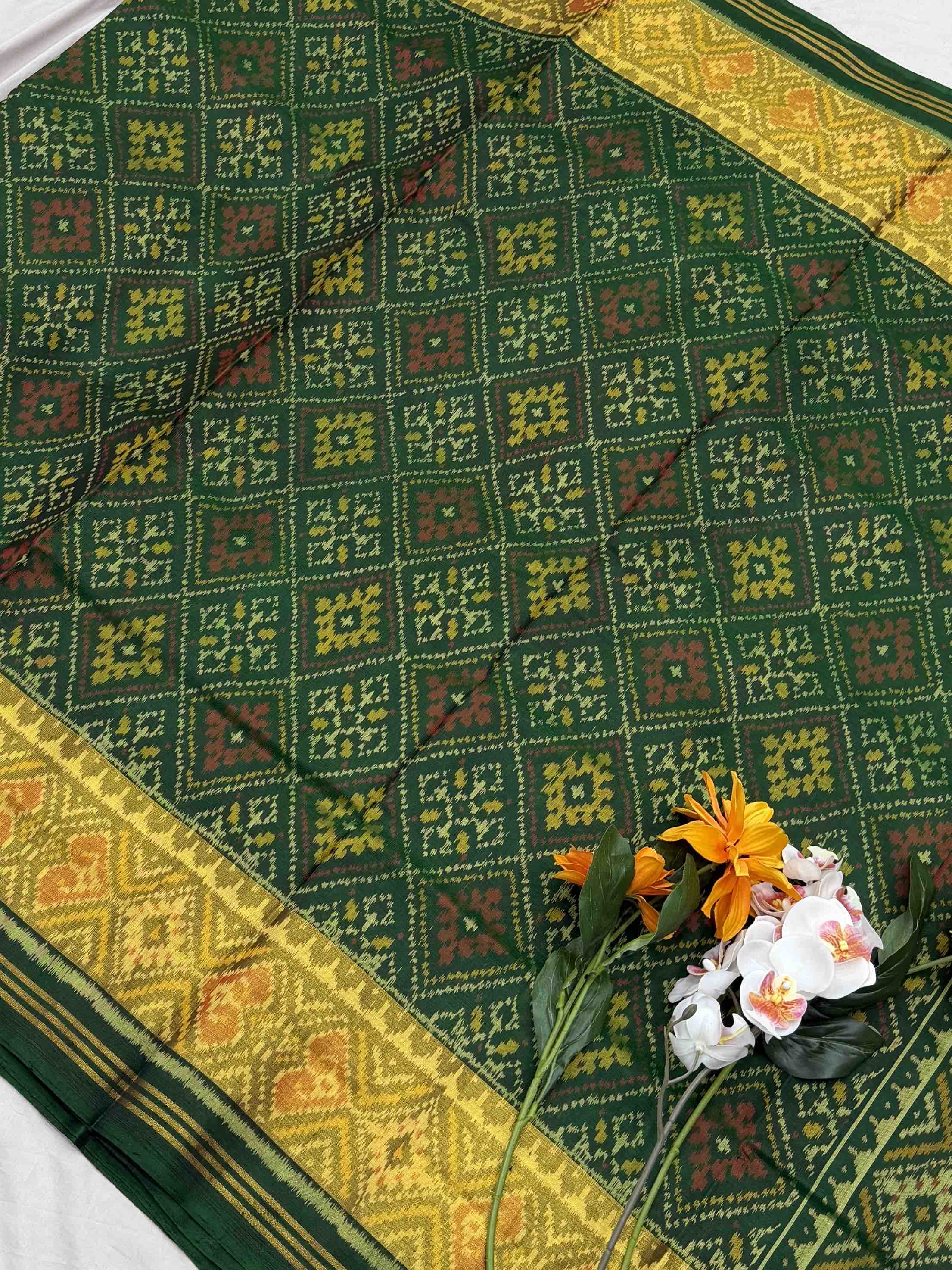 Green chandabhat Tissue Border Rajkot Patola