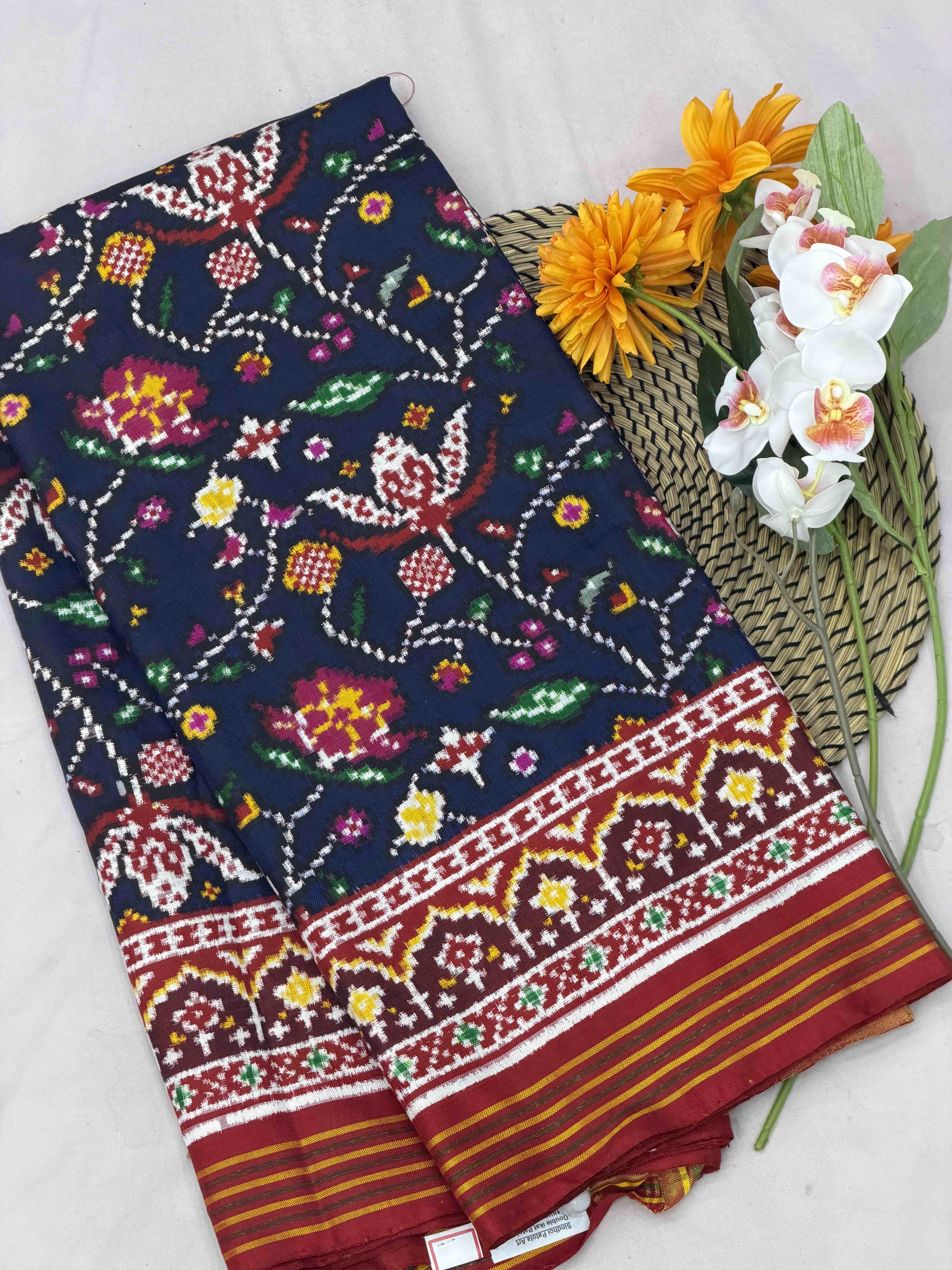Red & Blue Dark blue floral creeper Double ikat Patola