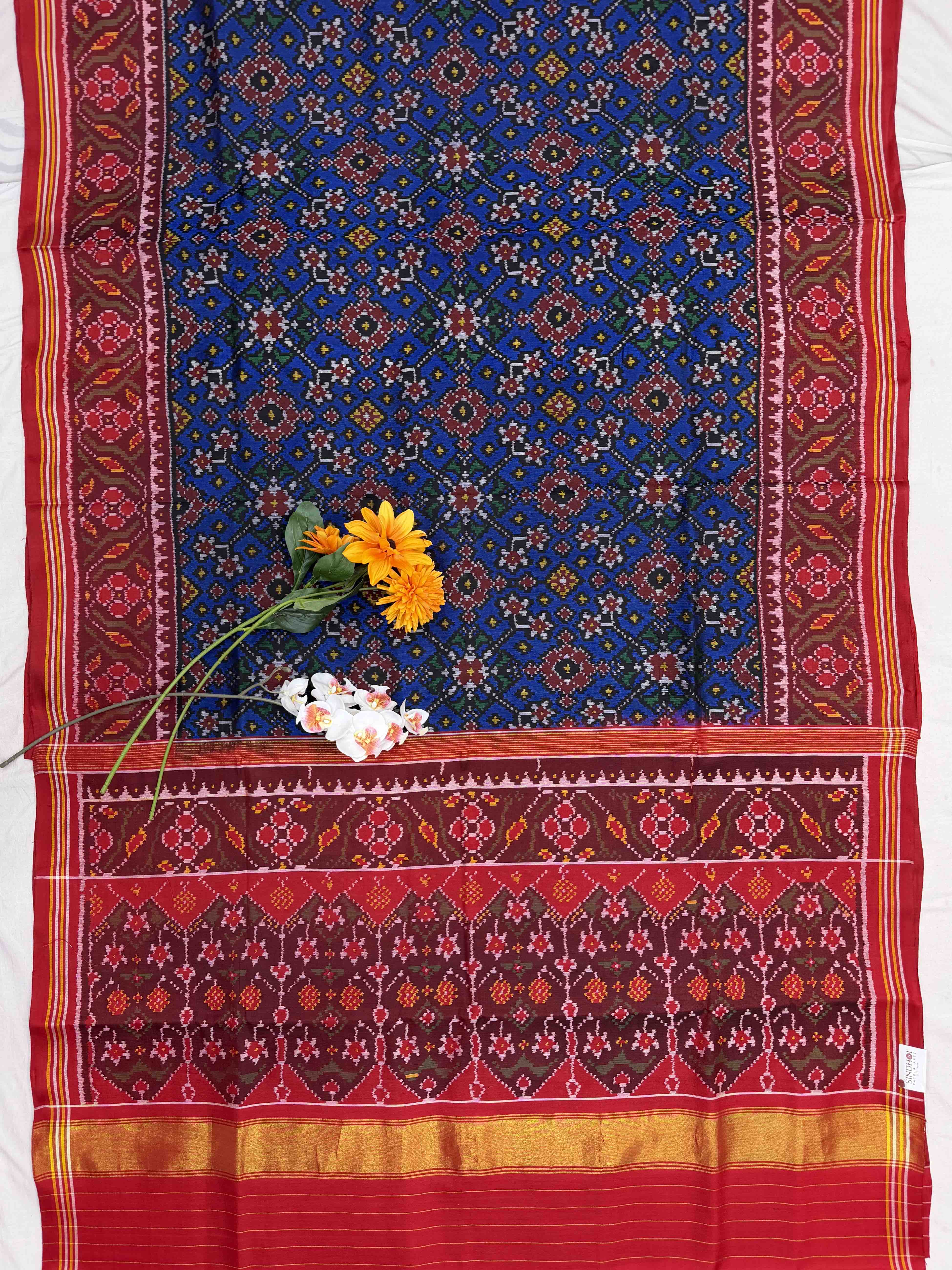 Red & deep blue Navaratan single ikat patan Patola