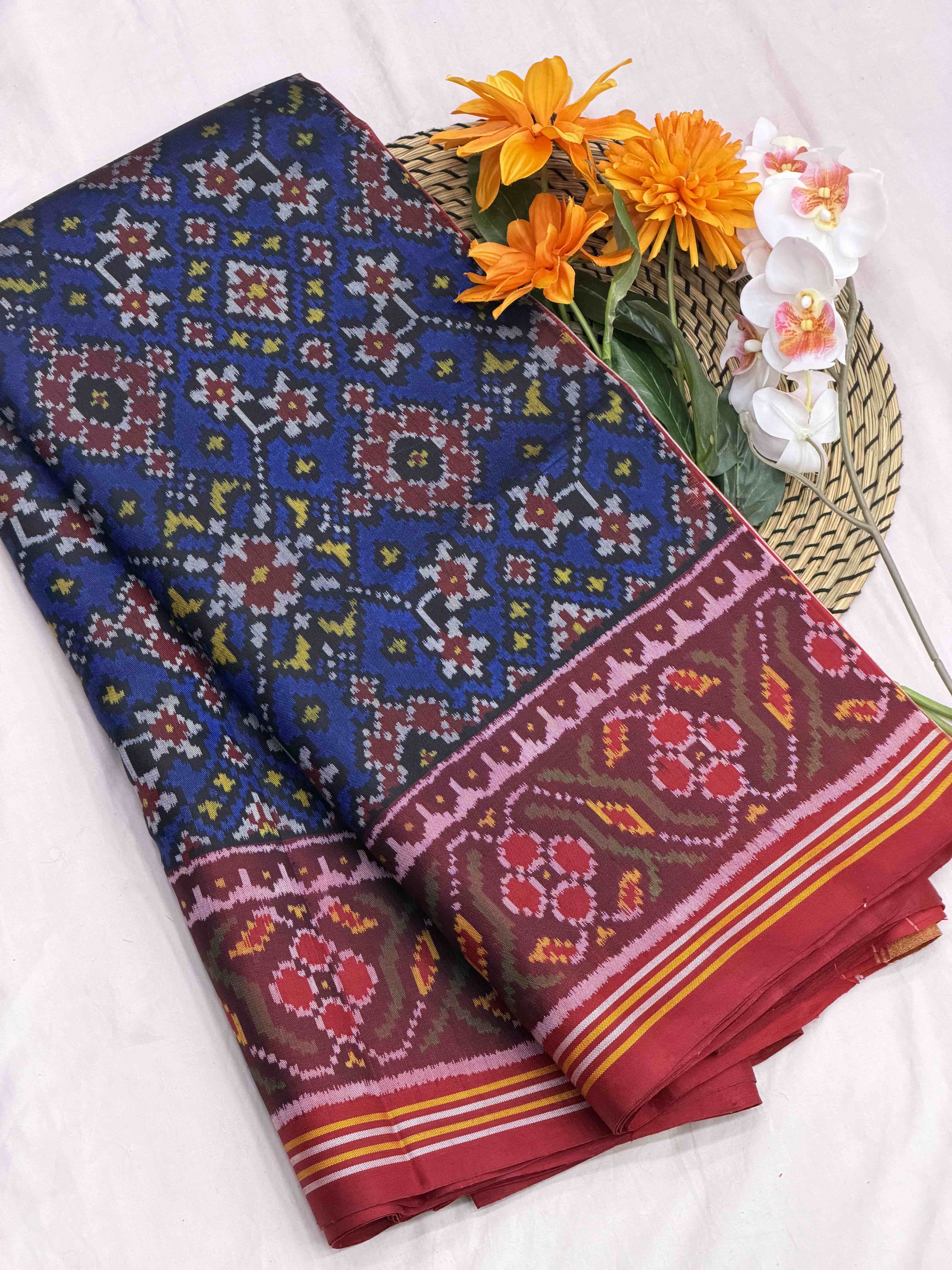 Maroon & Blue navaratan single ikat Patan Patola