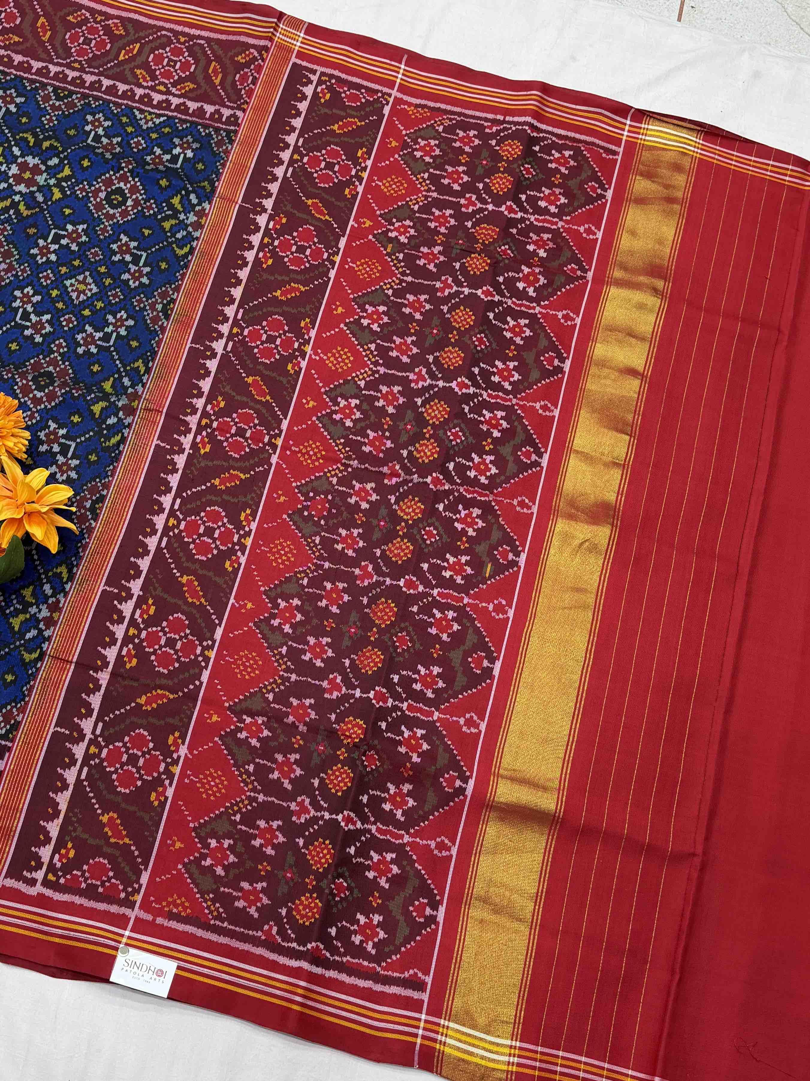 Maroon & Blue navaratan single ikat Patan Patola