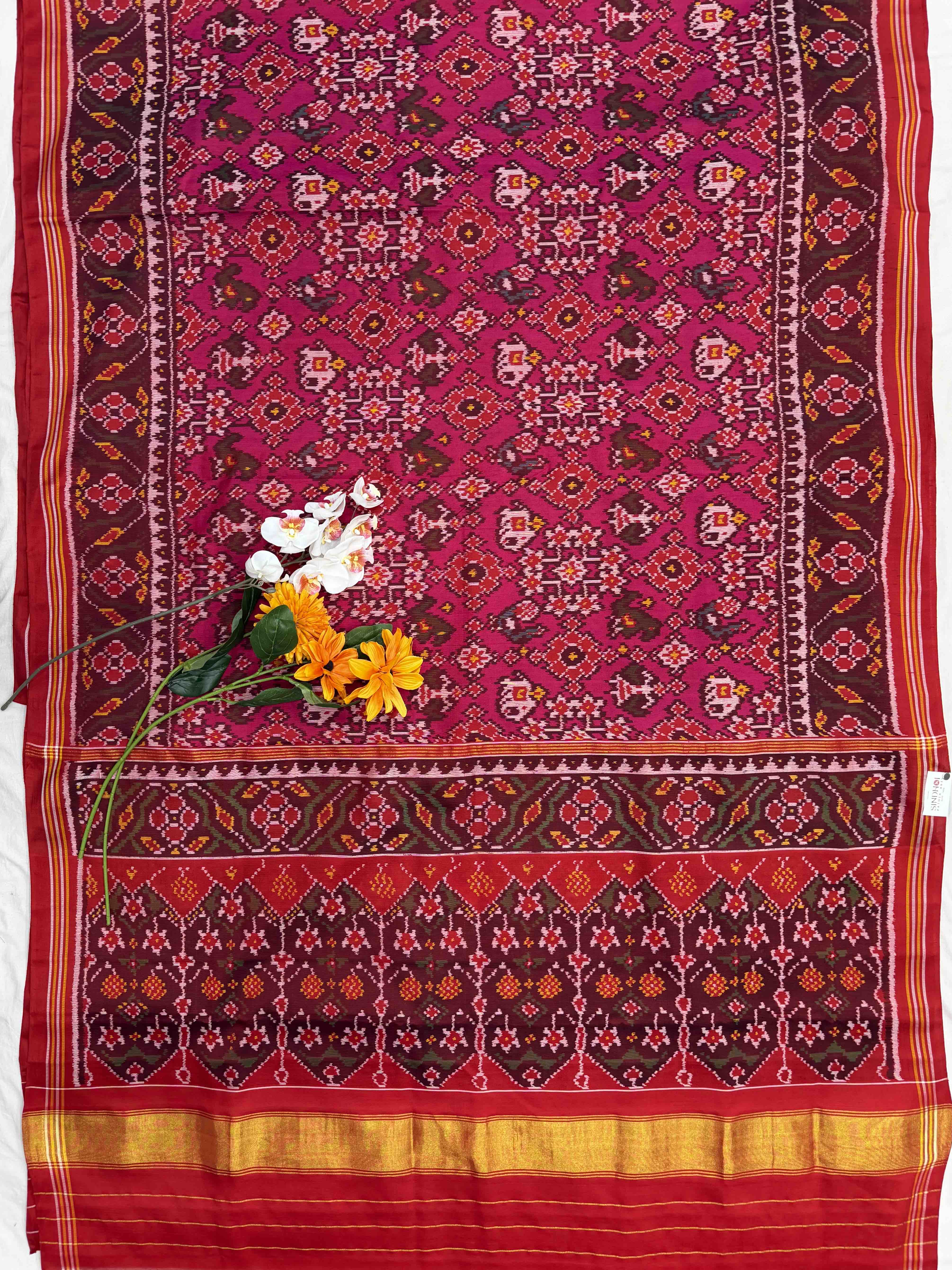 Red & pink navaratan narikunj Single ikat Patola Saree