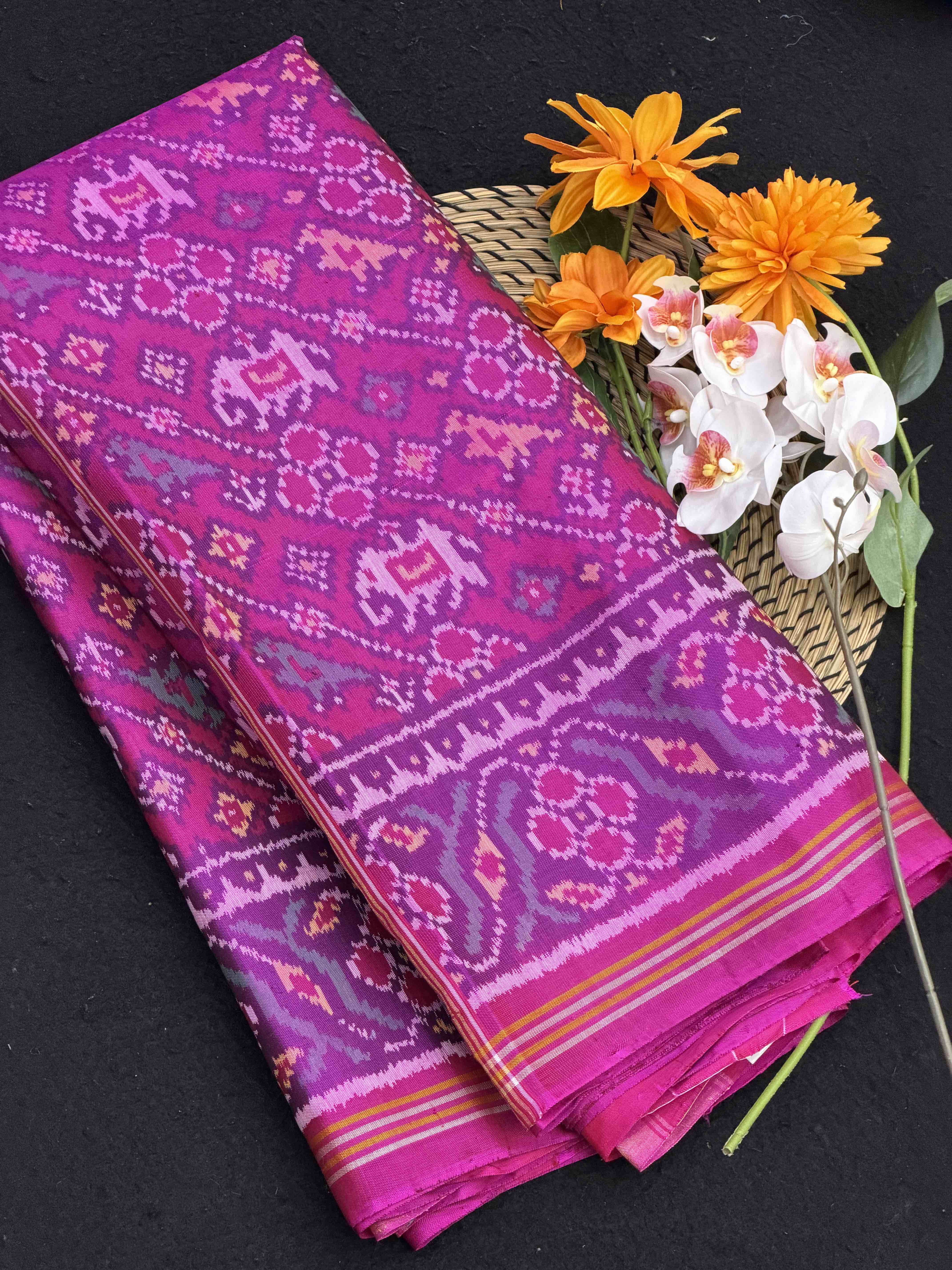 Pink laheirya style Narikunj Single ikat Patola Saree