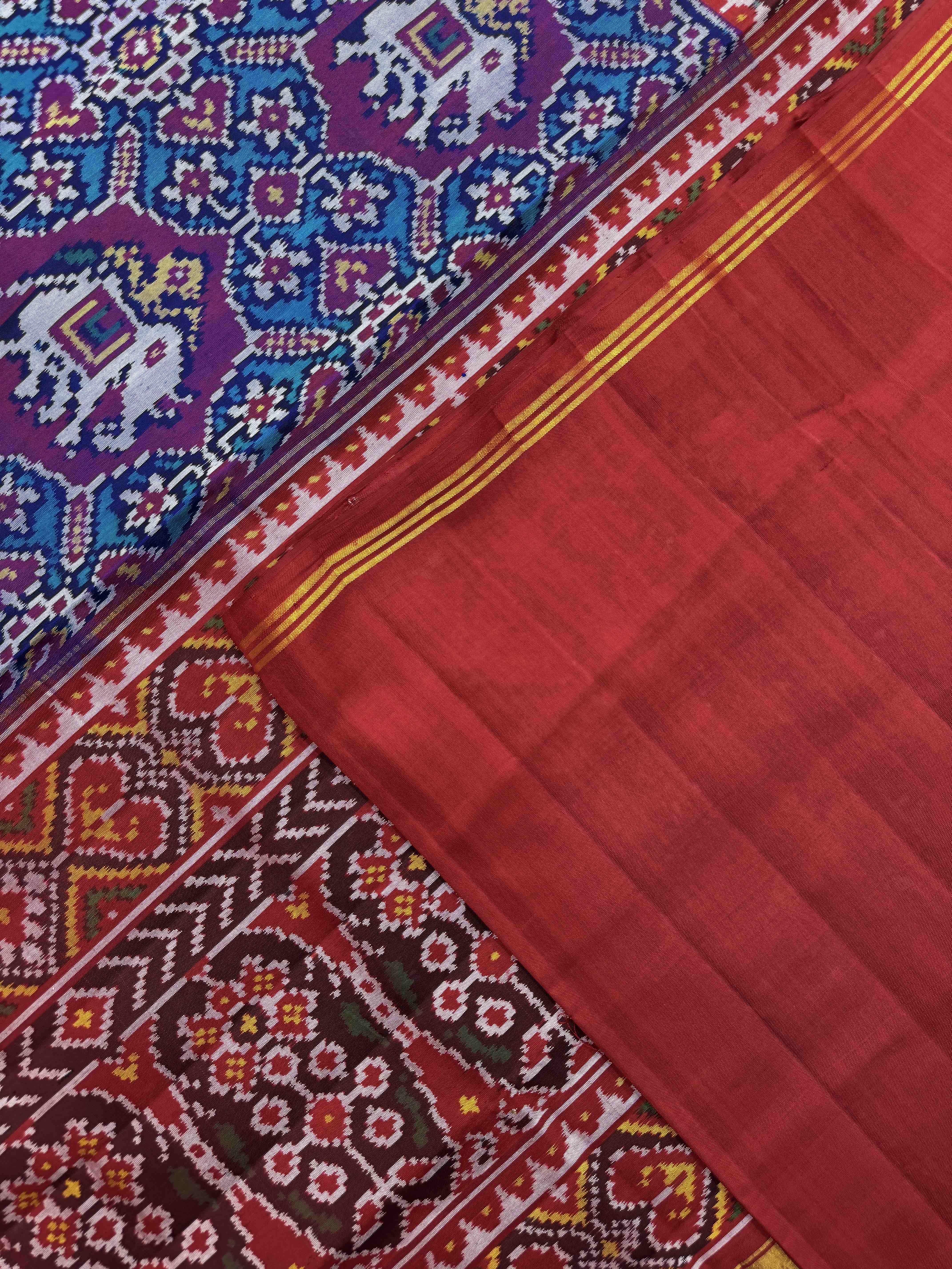 Red & Turquoise Manekchwok Narikunj Mix Single Ikat Patan Patola Saree