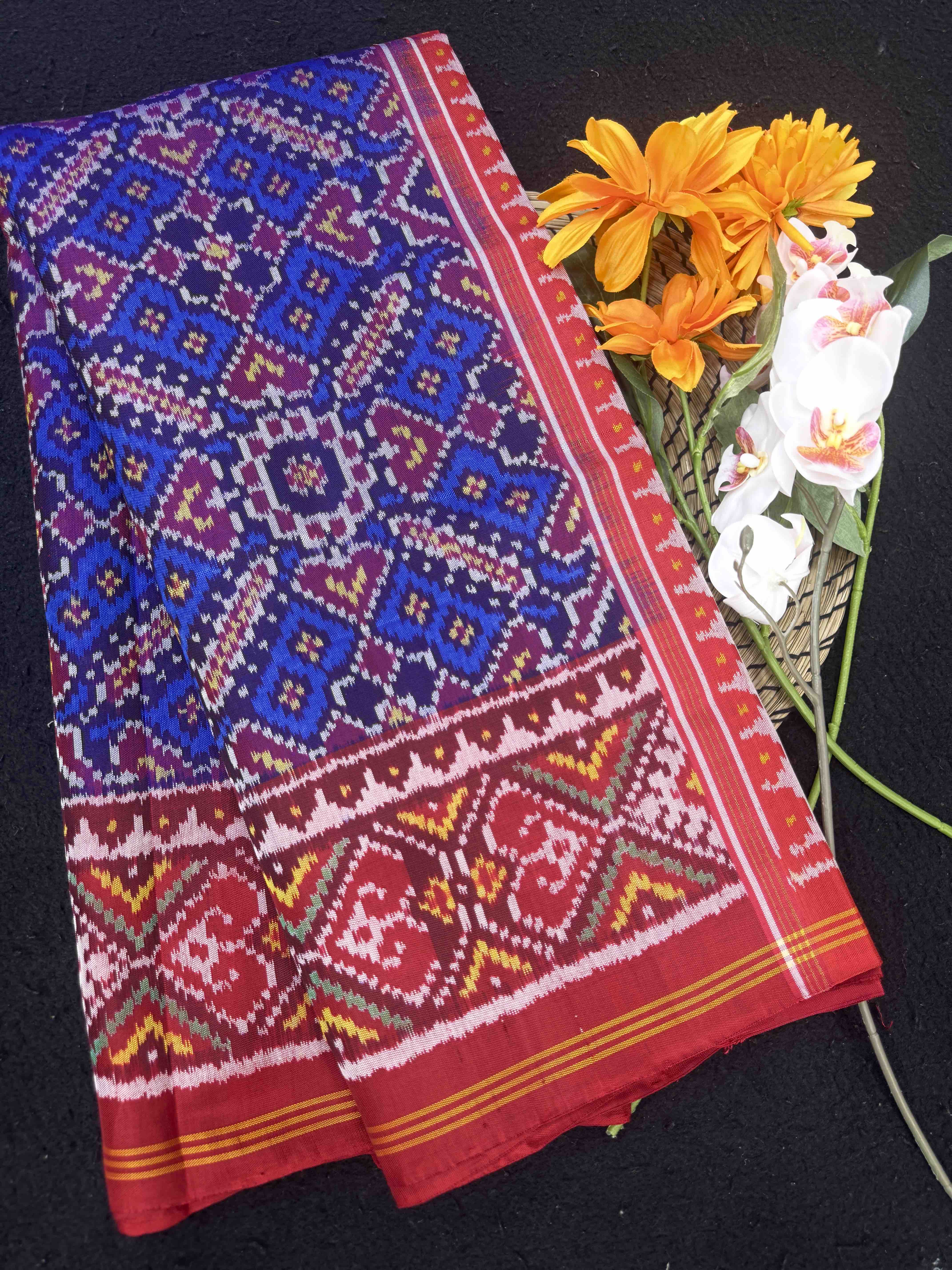 Red & Blue Manekchowk Single Ikat Patan Patola Saree