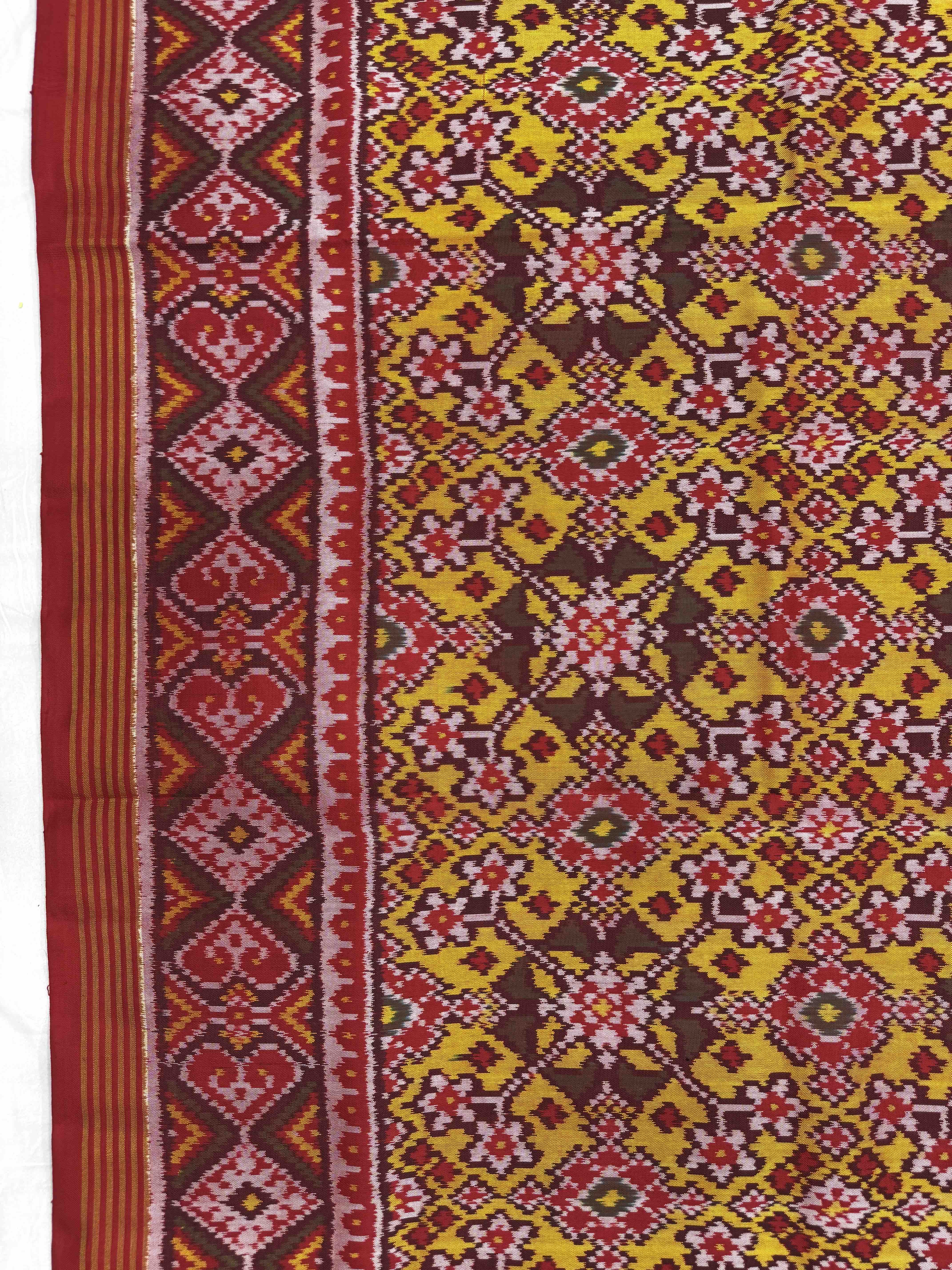 Red & Yellow Navrtatan Single Ikat Patan Patola Saree