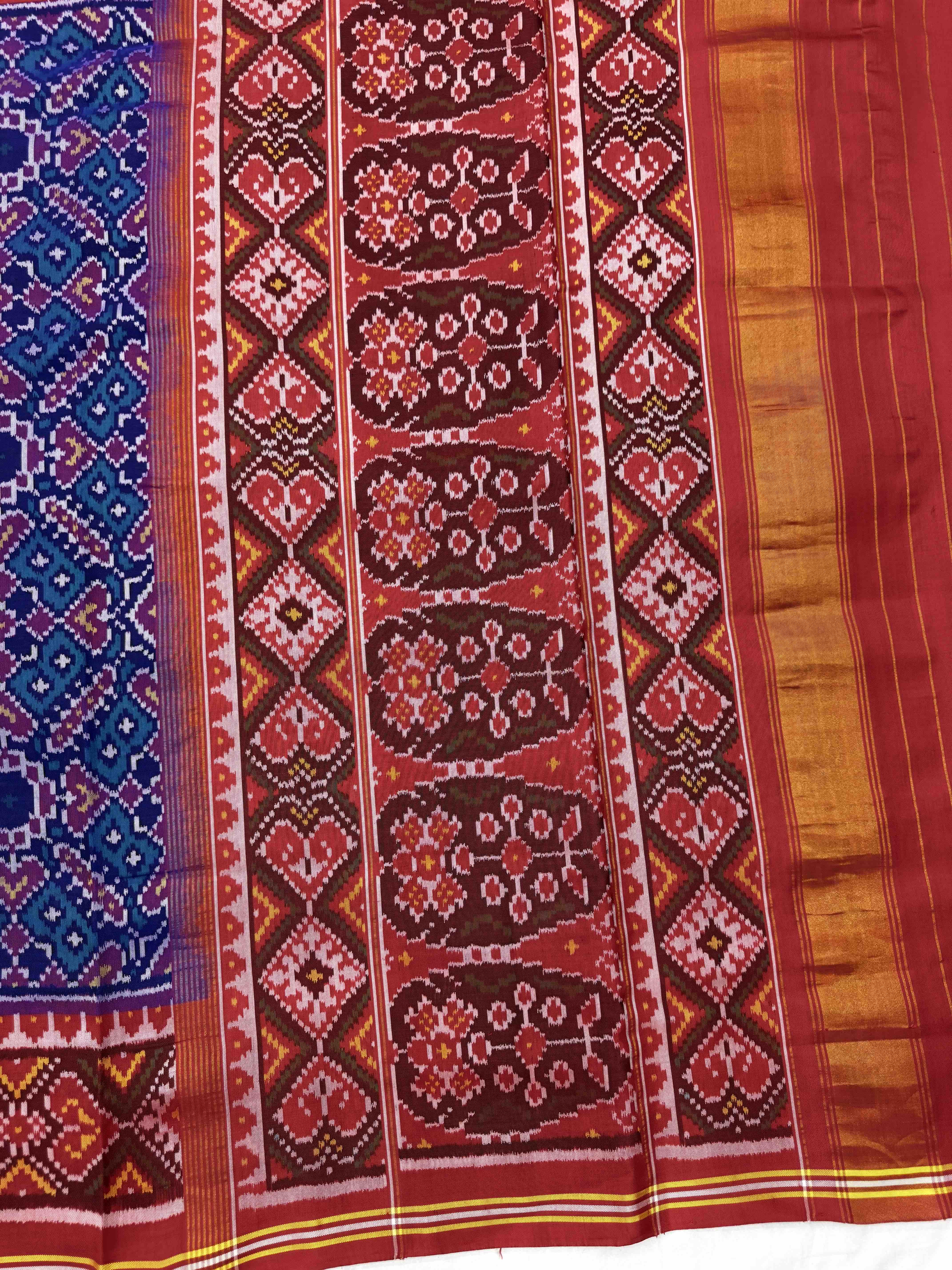 Red & Turquoise Manekchowk Single Ikat Patan Patola Saree