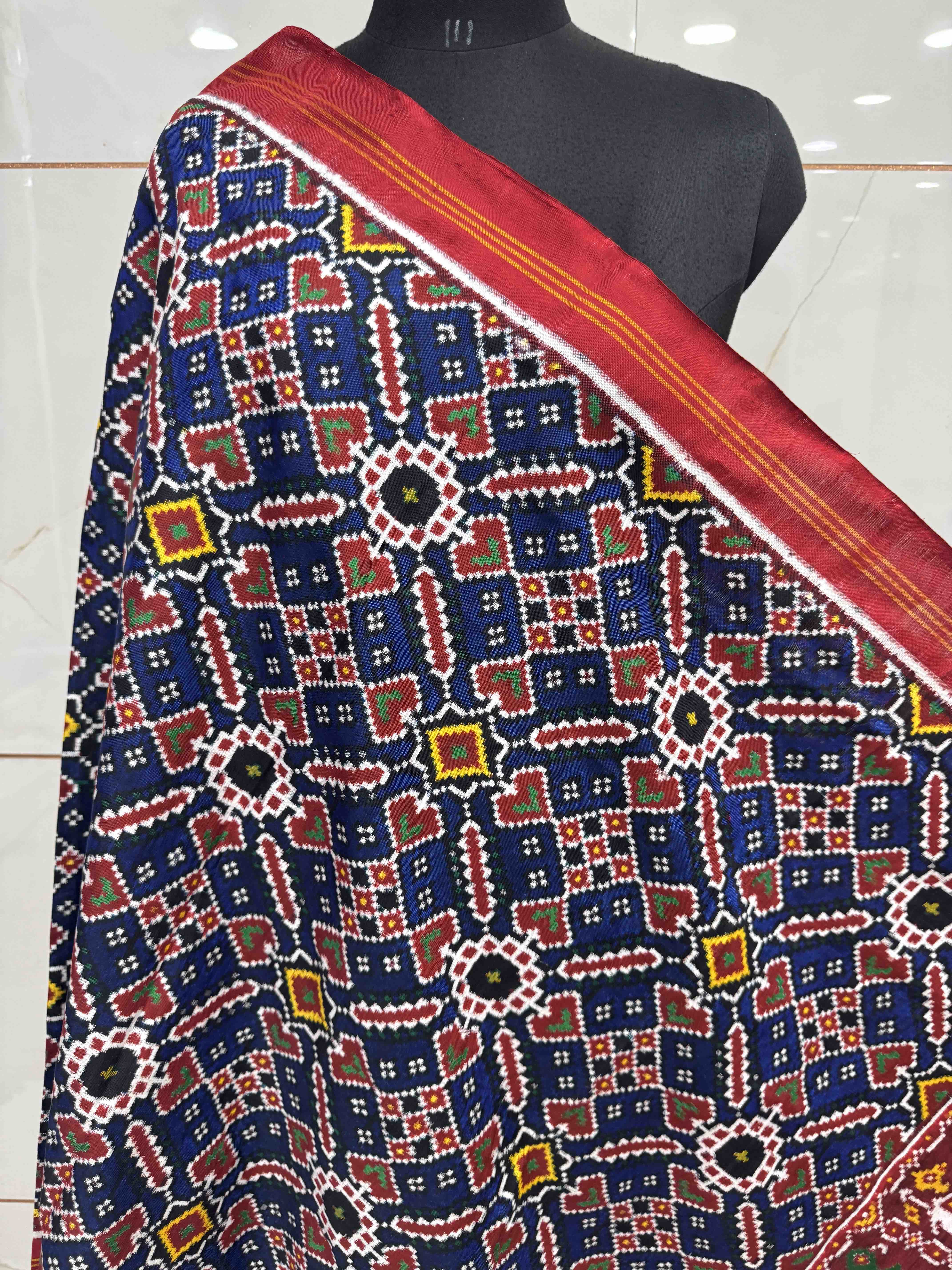 Red & Blue Manekchowk Double Ikat Dupatta