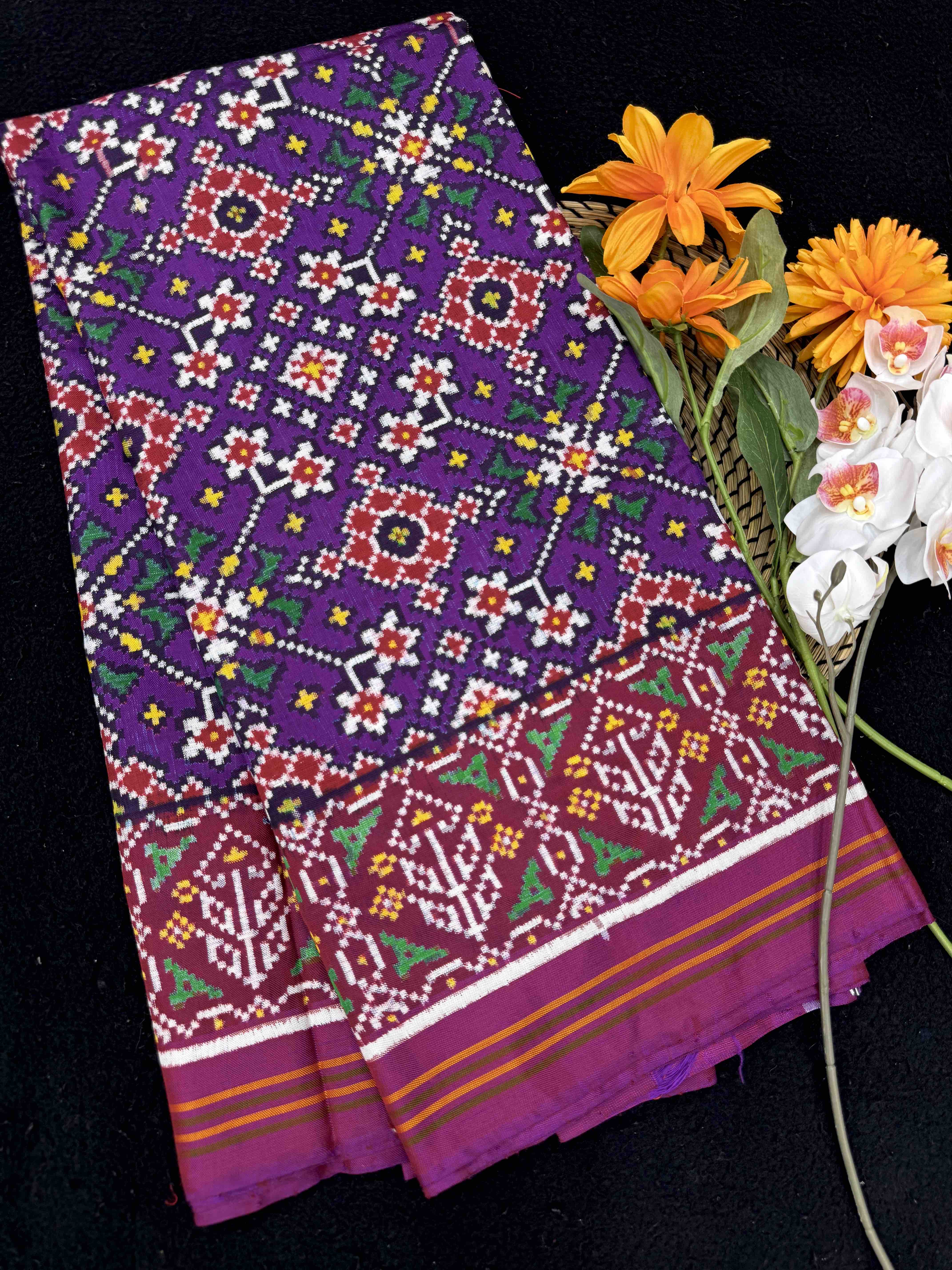 Magenta & Purple Navratan Doulble Ikat Patan Patola Saree
