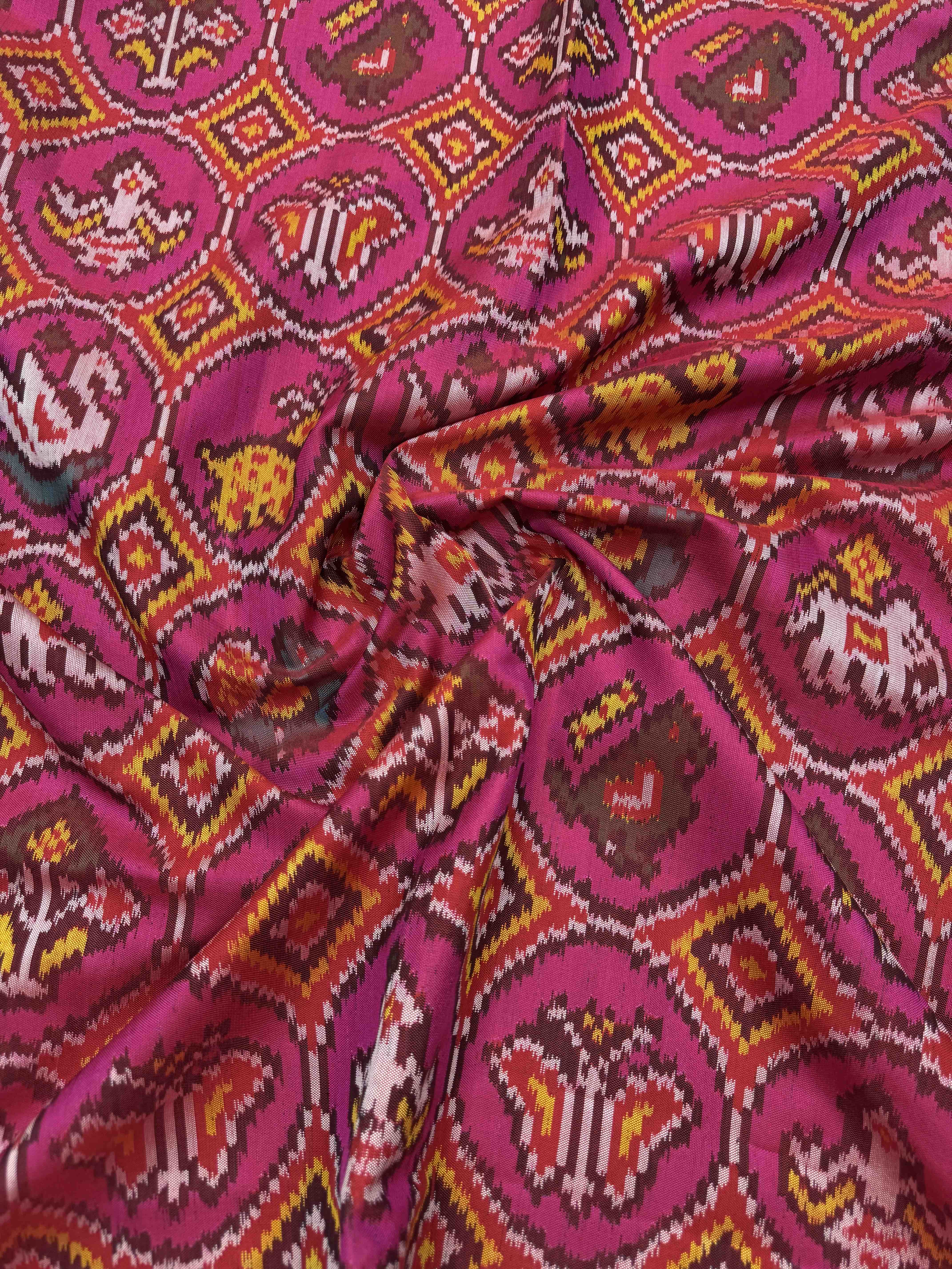 Red & Pink Narikunj Circle Single Ikat Patola Silk Fabric