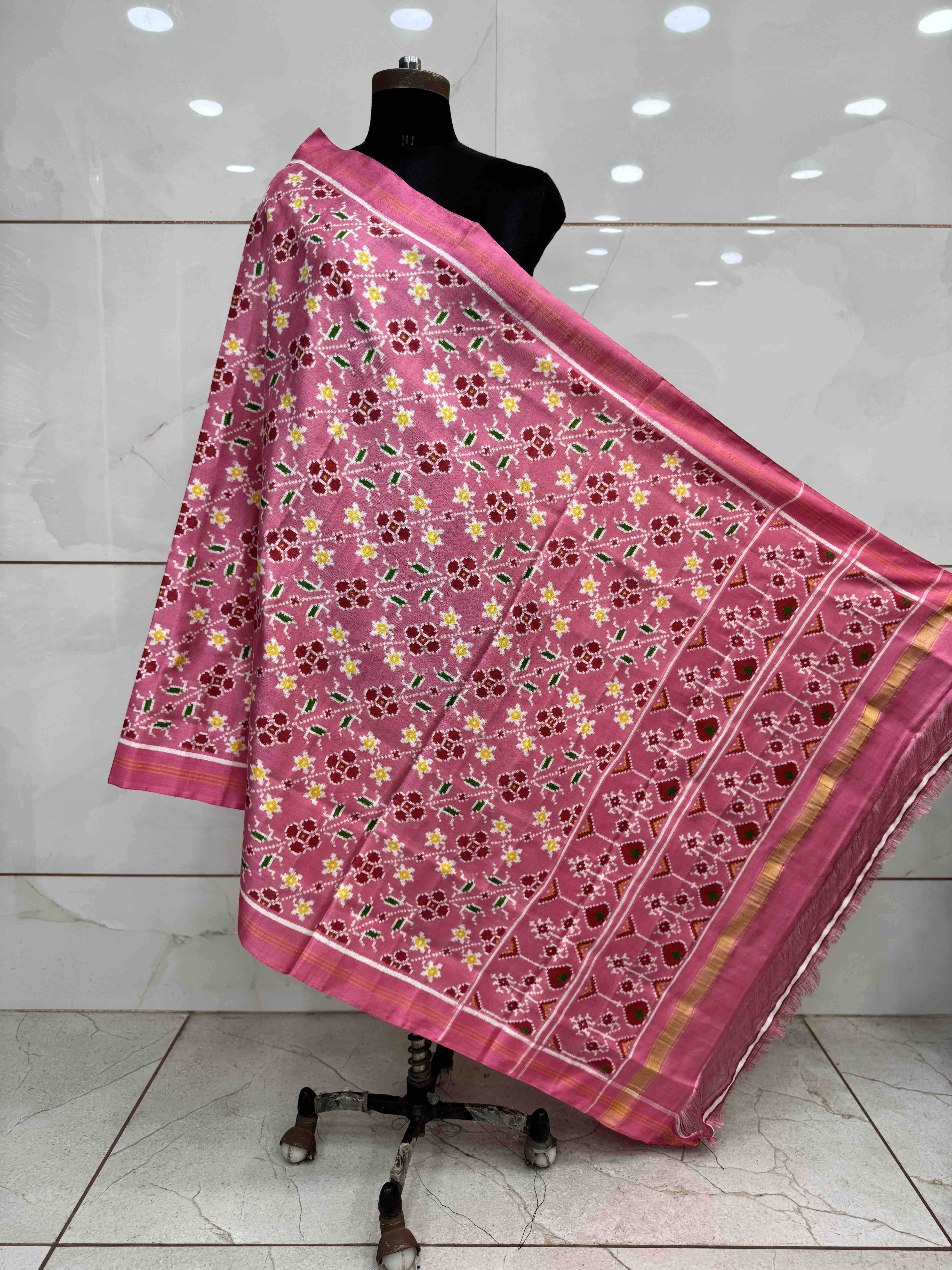 Light Pink Flower Leheriya Double Ikat Patan Patola Dupatta
