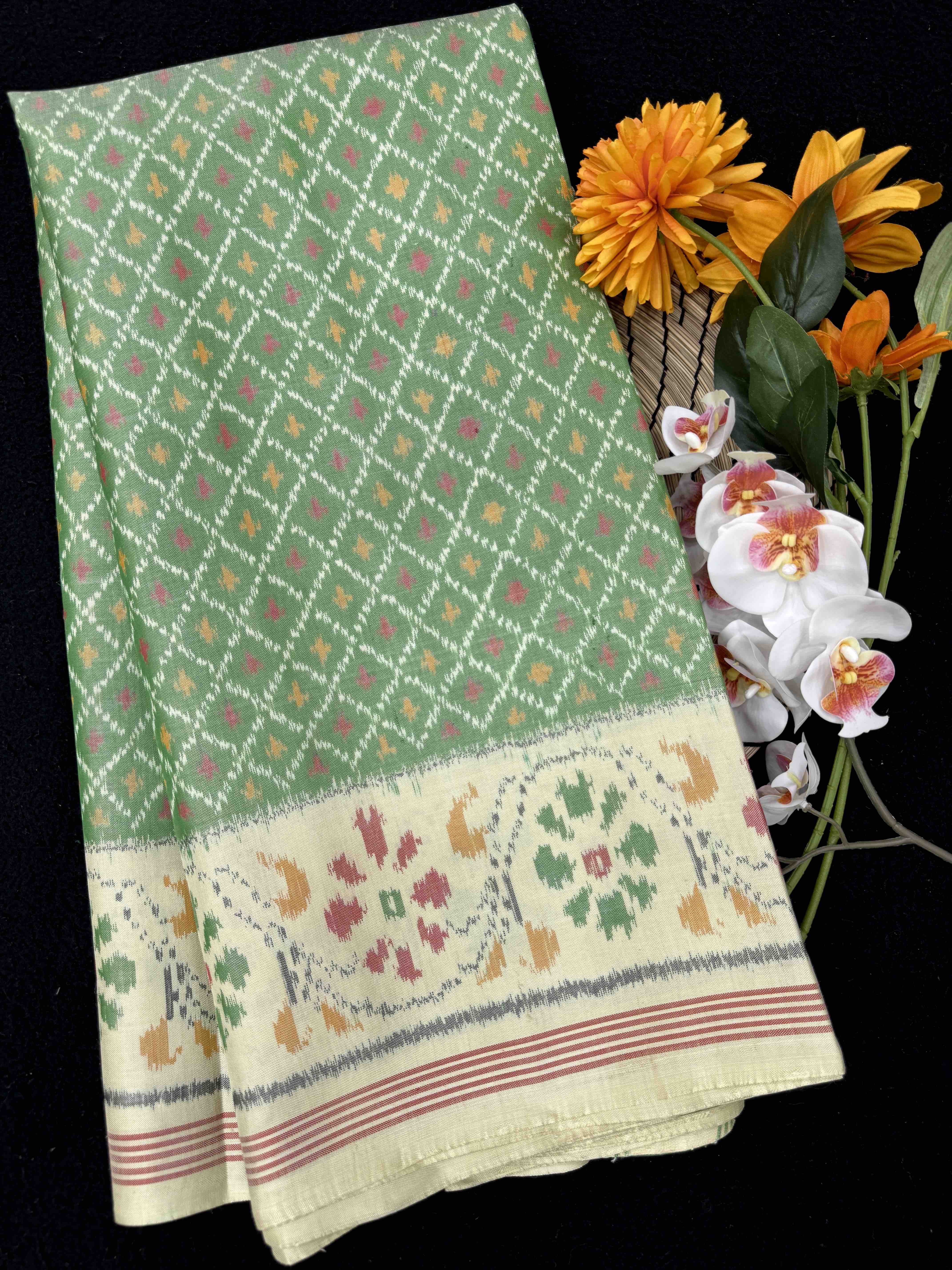 Yellowish & Light Green Booty Single Ikat Patan Patola Saree