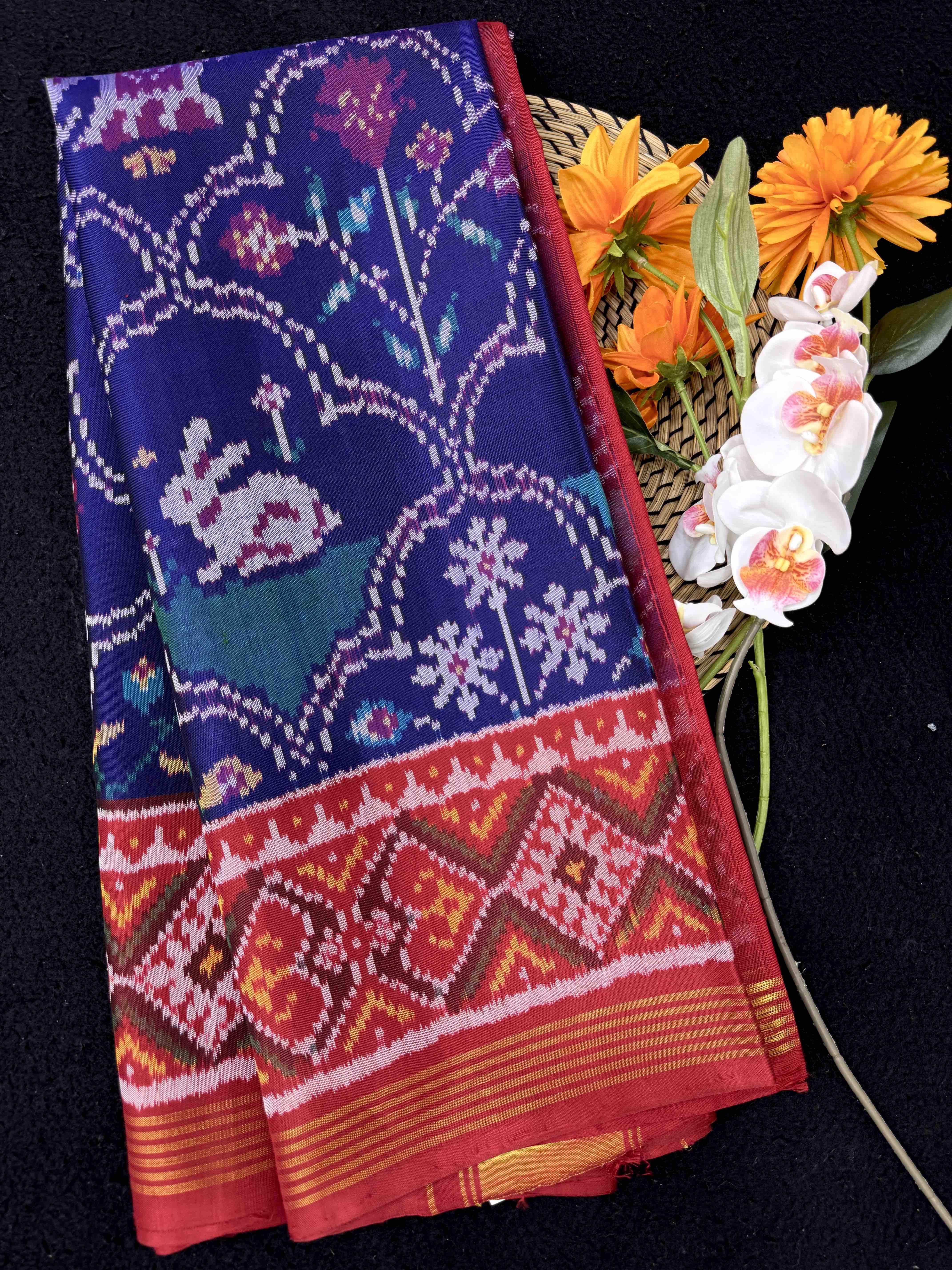 Red & Navy Blue Narikunj Single Ikat Patan Patola Saree