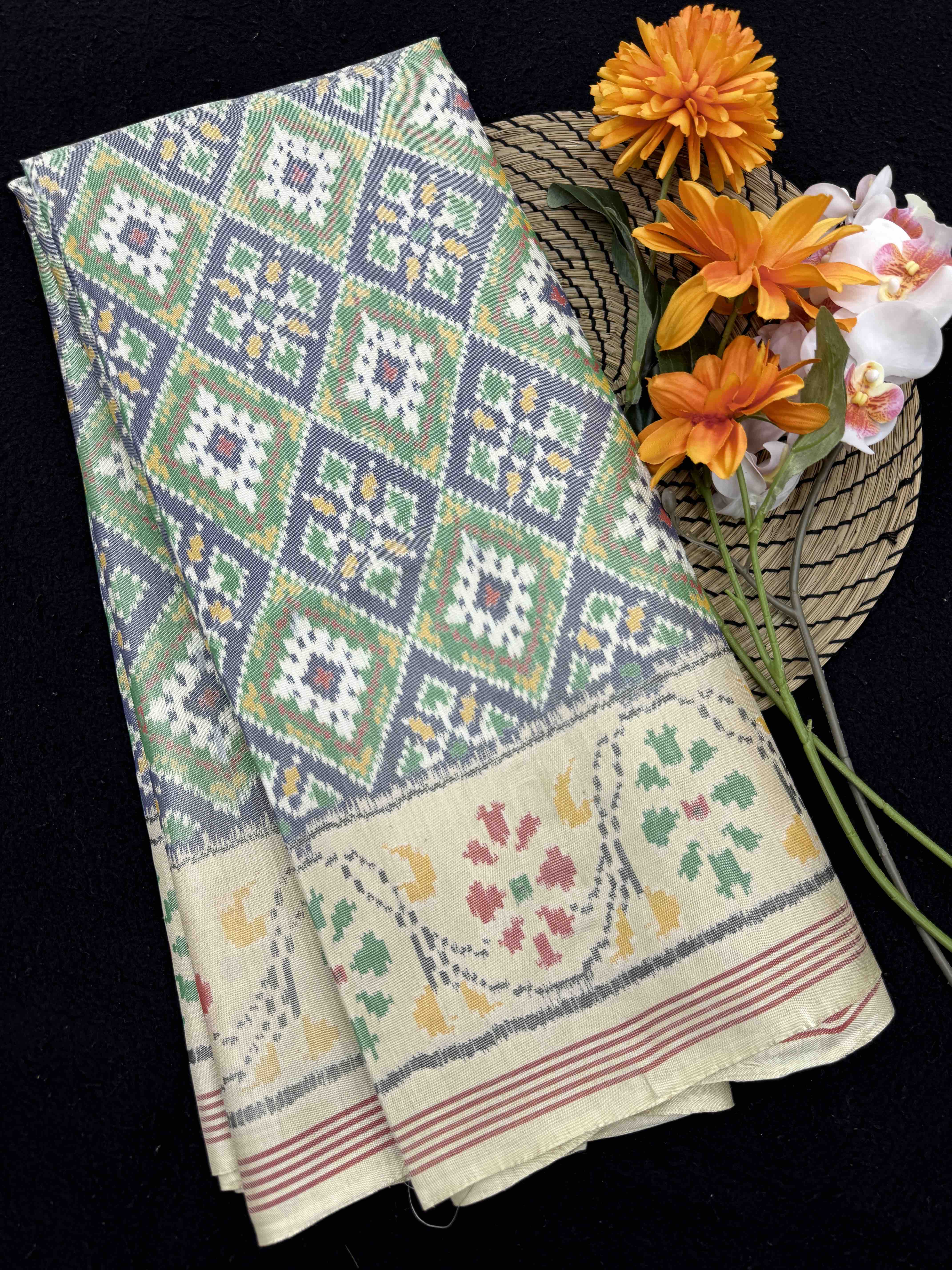 Off White & Blue with Green Panchanda Single Ikat Patan Patola Saree