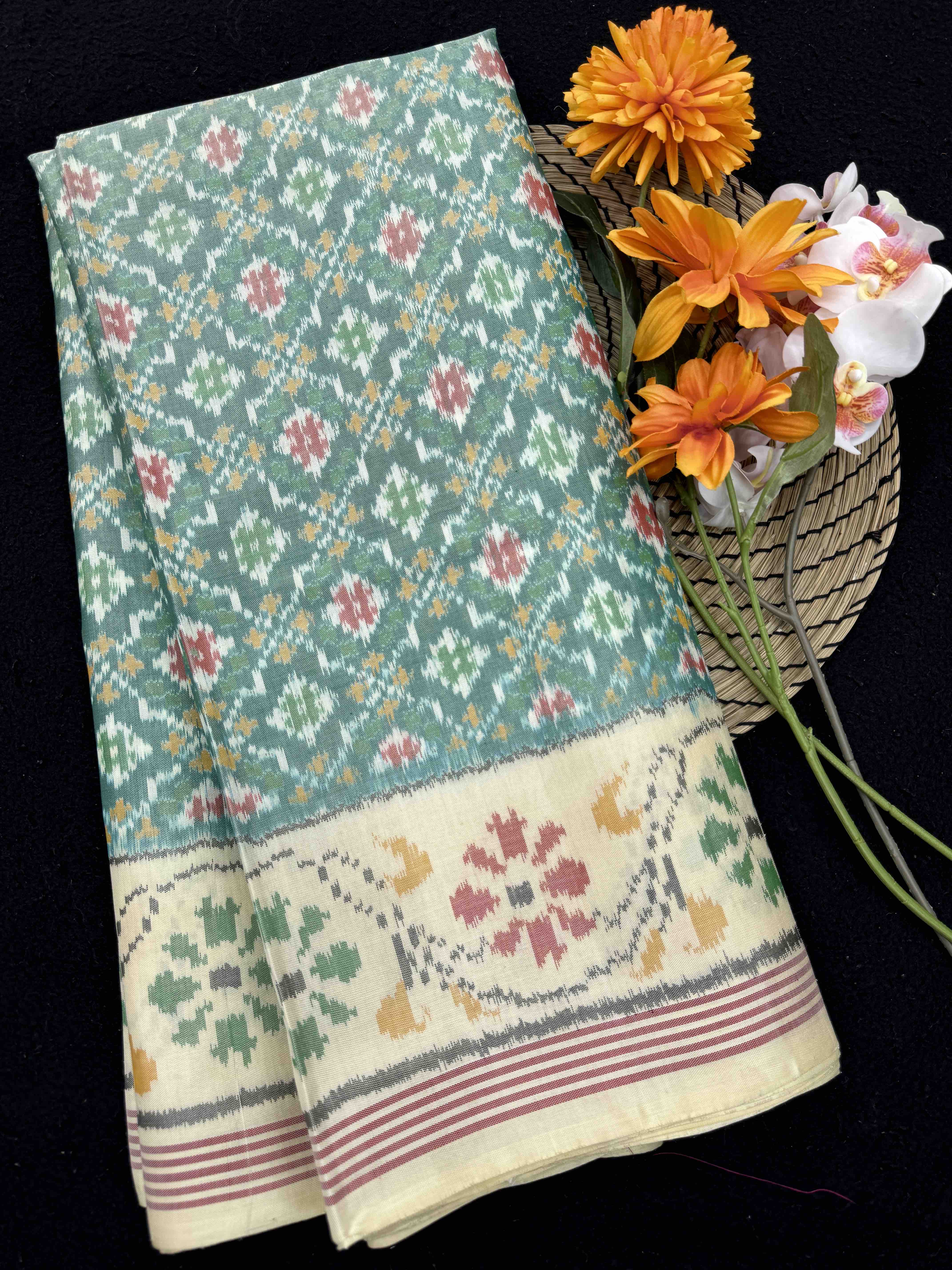 Off White & Light Green Buttonful Single Ikat Patan Patola Saree