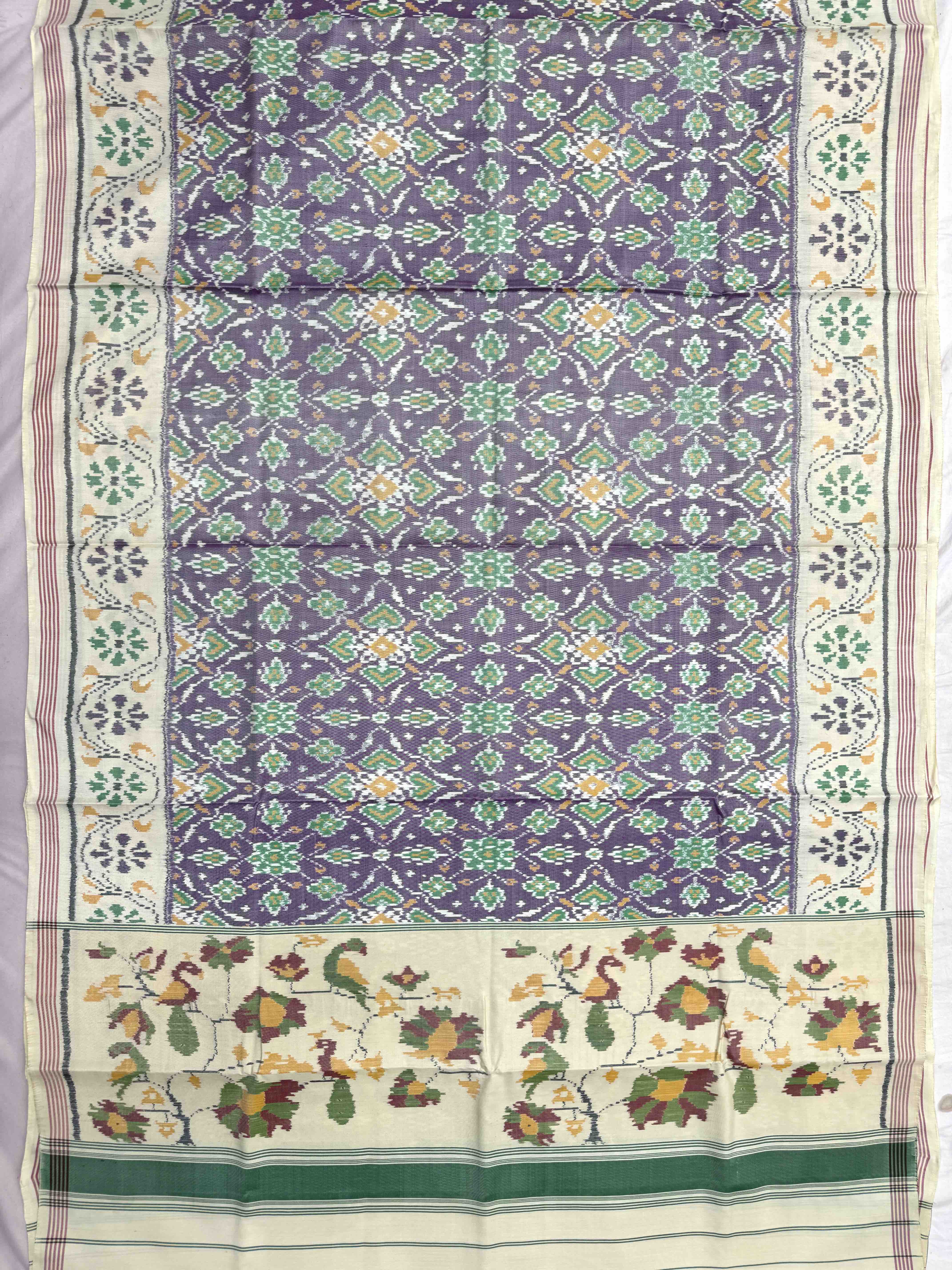 Off White & Light Purple Chhabdi Single Ikat Patan Patola Saree
