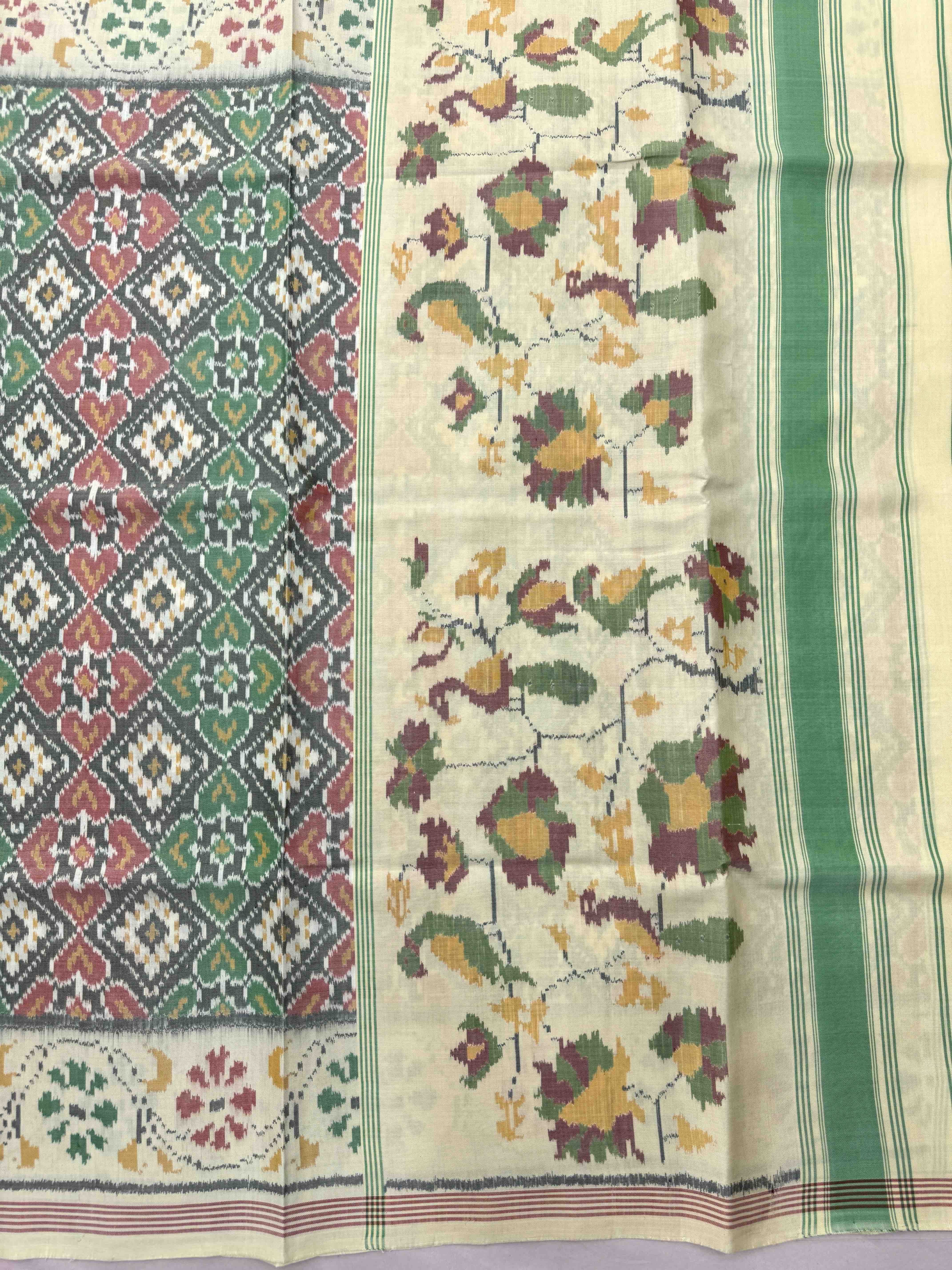 Off White & Grey Panchanda Single Ikat Patan Patola Saree