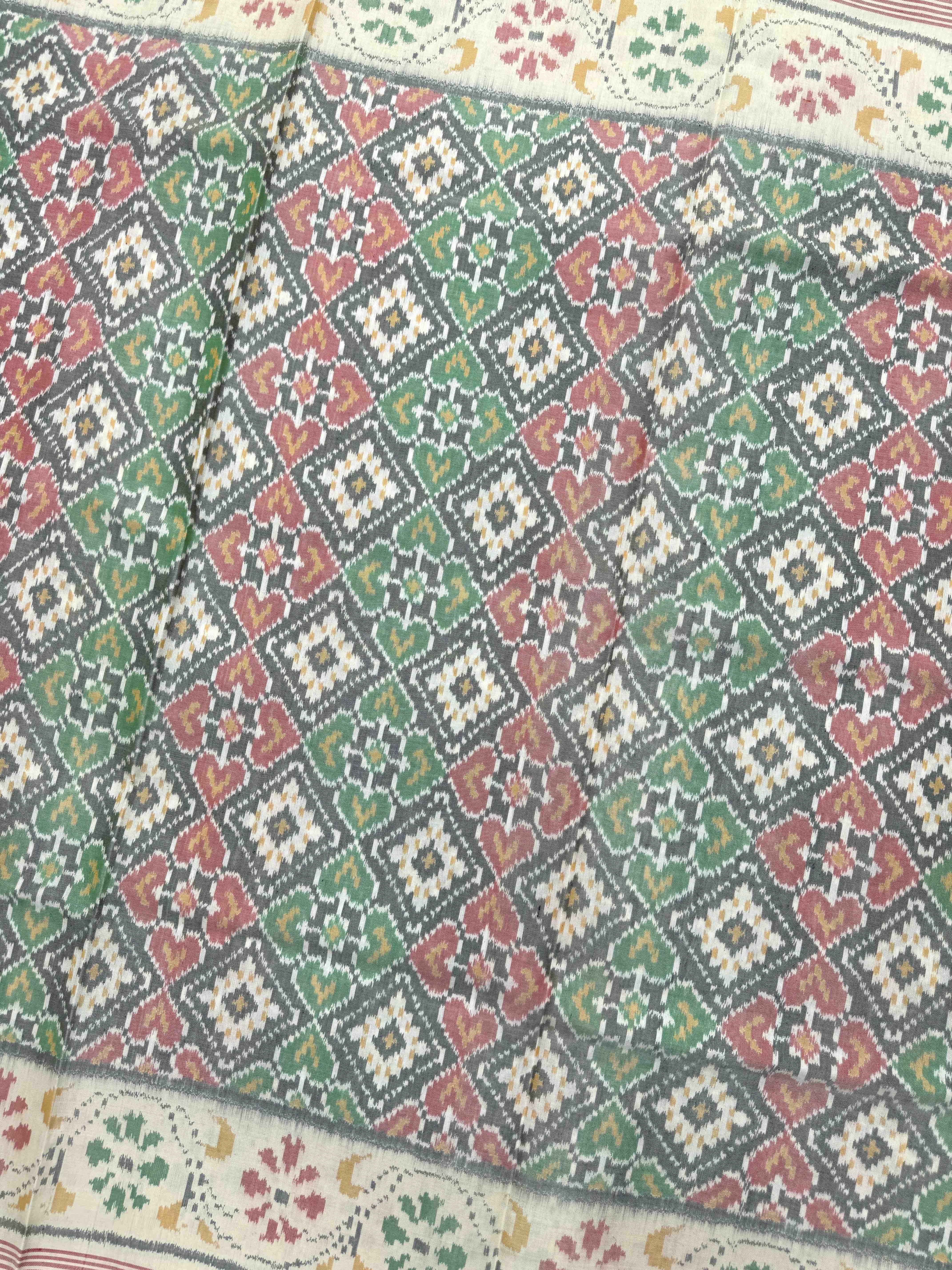 Off White & Grey Panchanda Single Ikat Patan Patola Saree