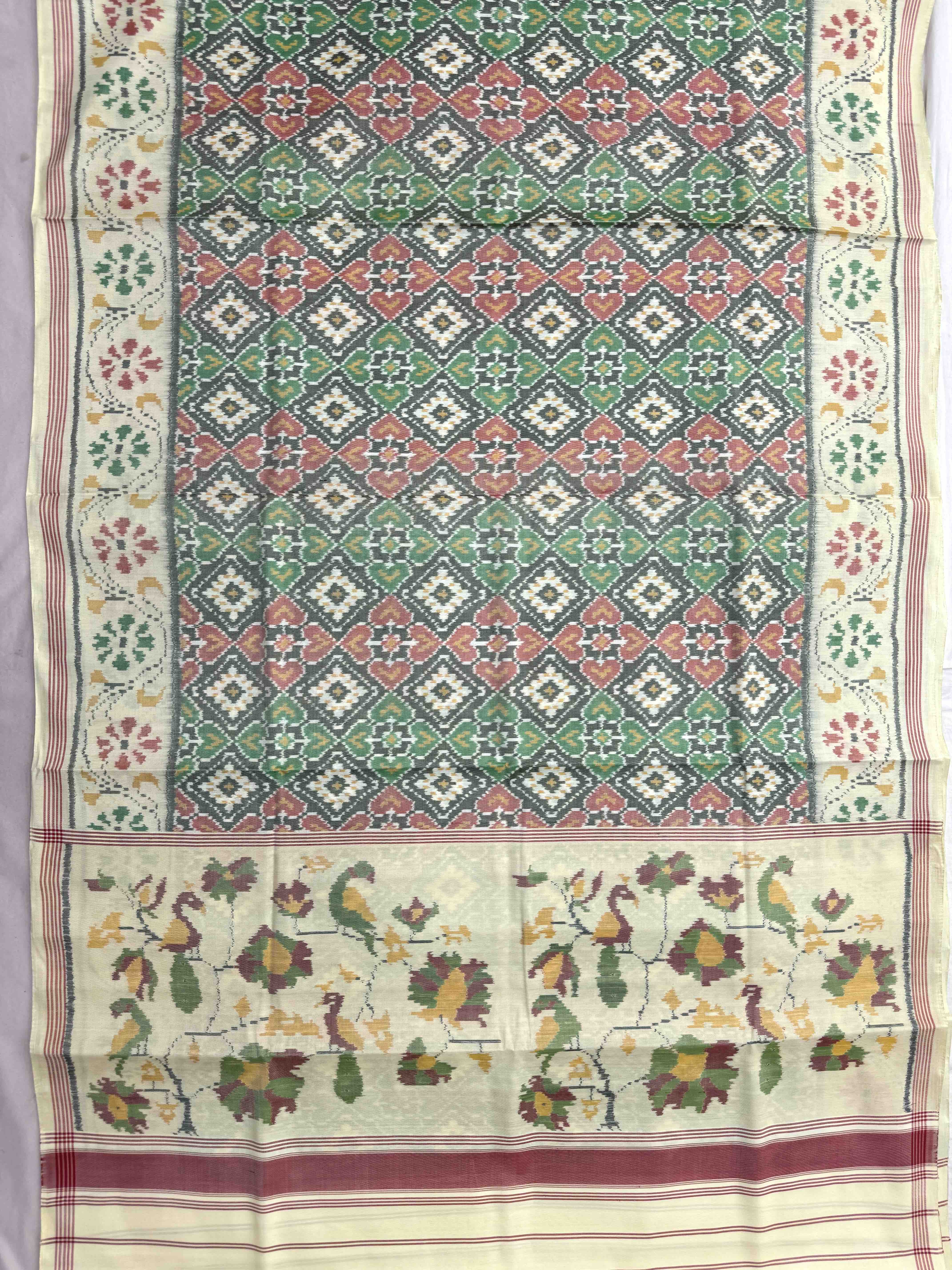 Off White & Grey Panchanda Single Ikat Patan Patola Saree