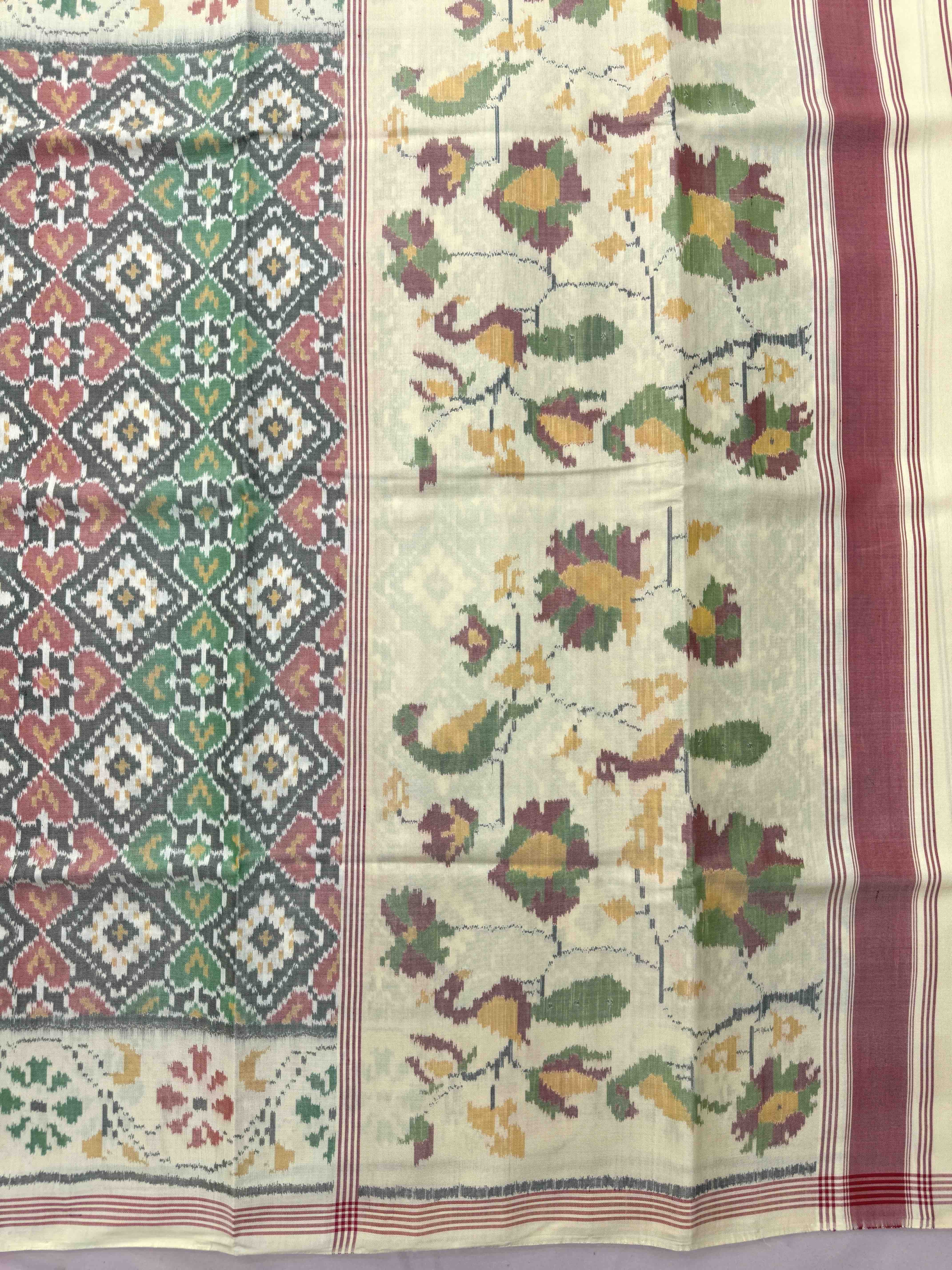 Off White & Grey Panchanda Single Ikat Patan Patola Saree