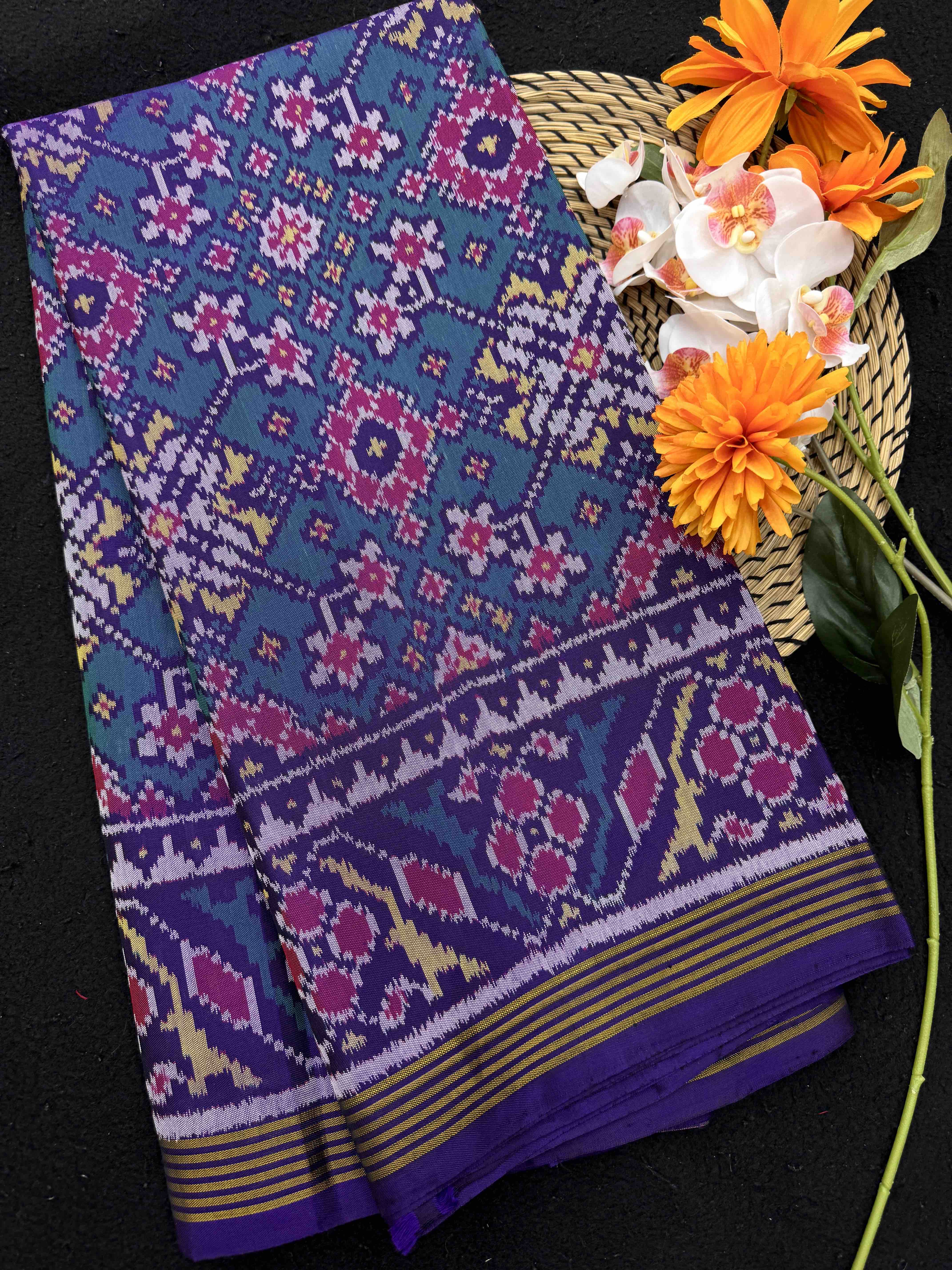 Blue & Turquoise Navratan Single Ikat Patan Patola Saree