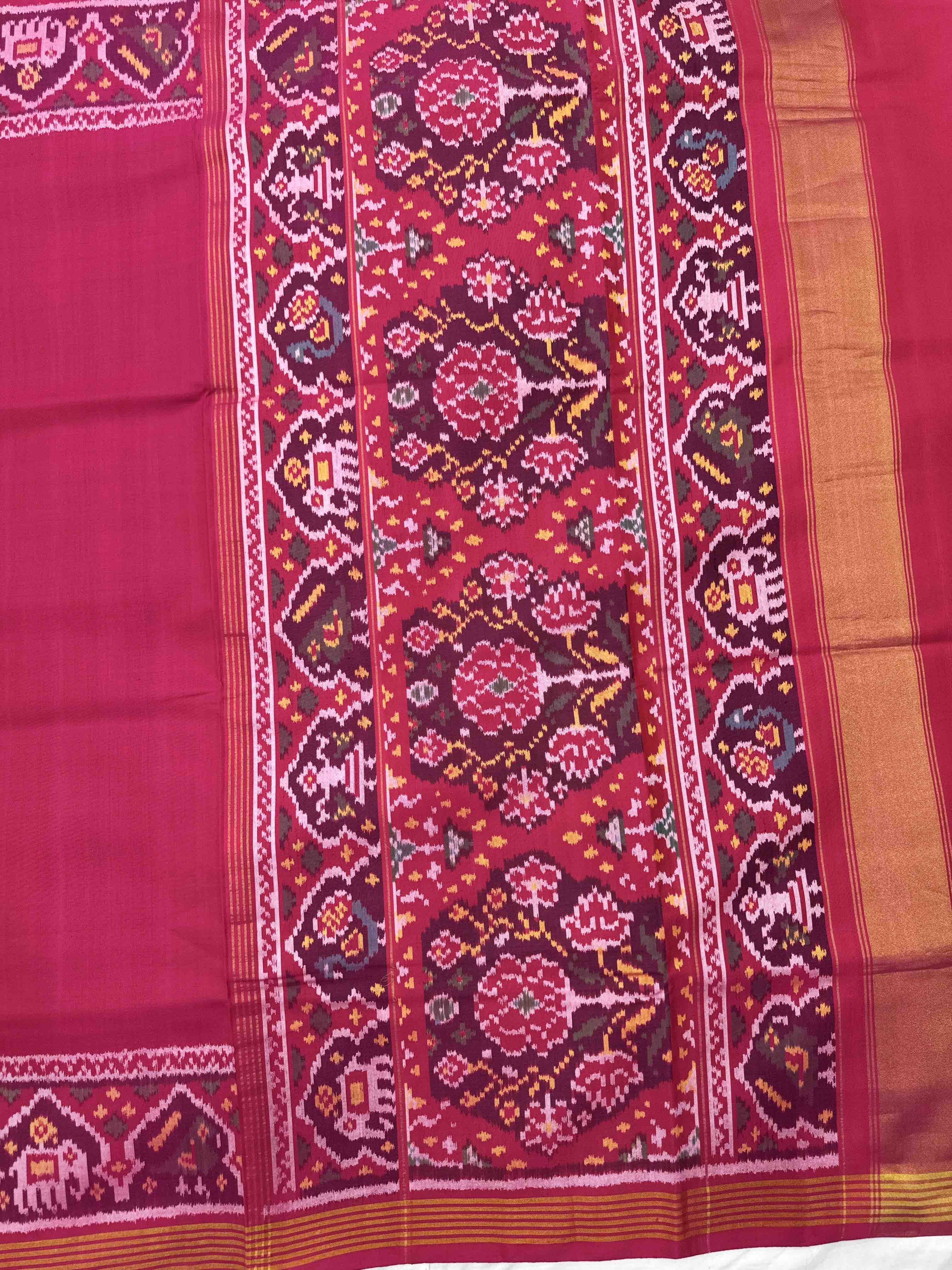 Pink Plain with Flower Pallu Single Ikat Patan Patola Saree