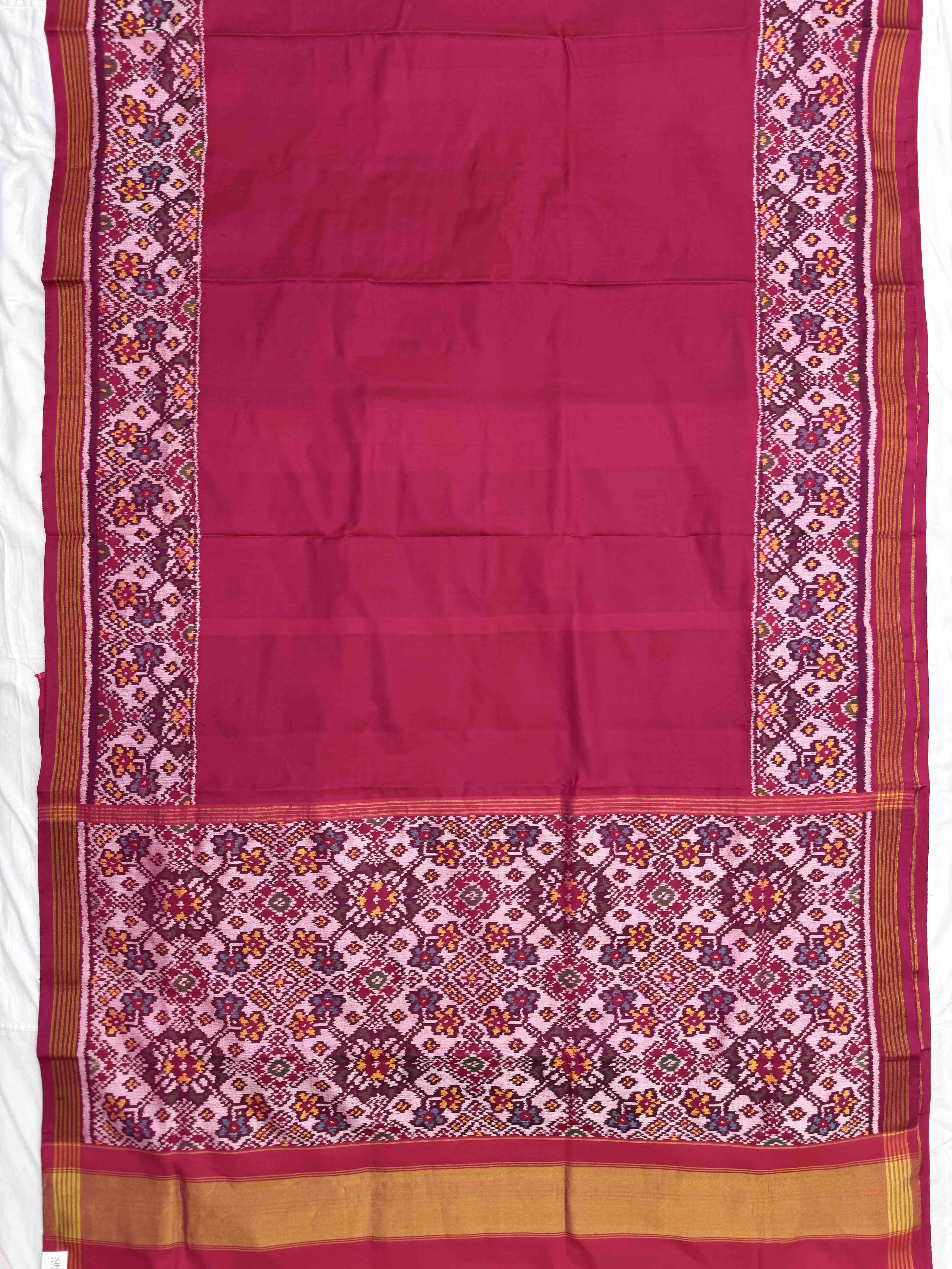 Pink Plain with Navratan Pallu Single Ikat Patan Patola Saree