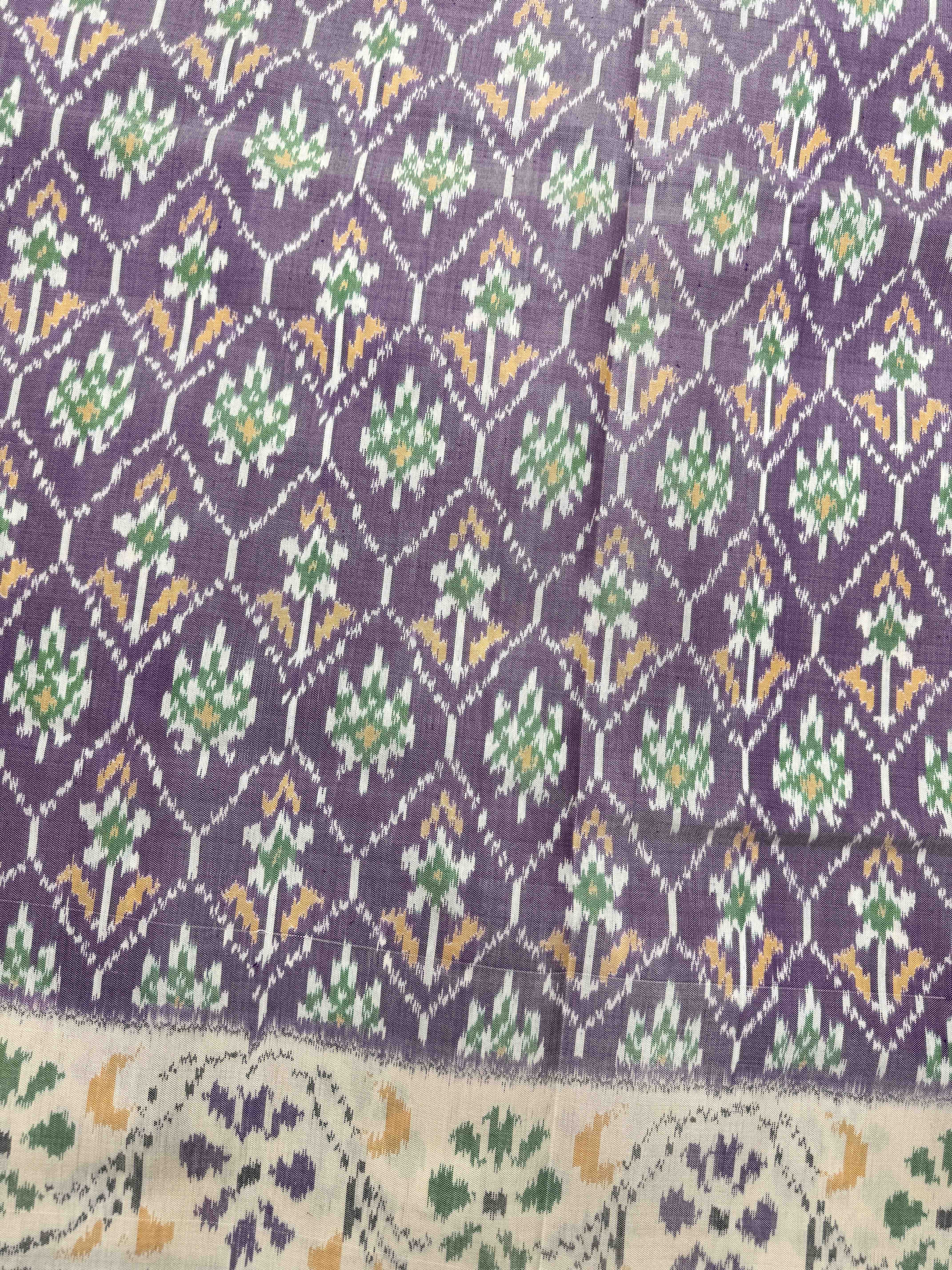 Off White Light Purple Flower Single Ikat Patan Patola Saree