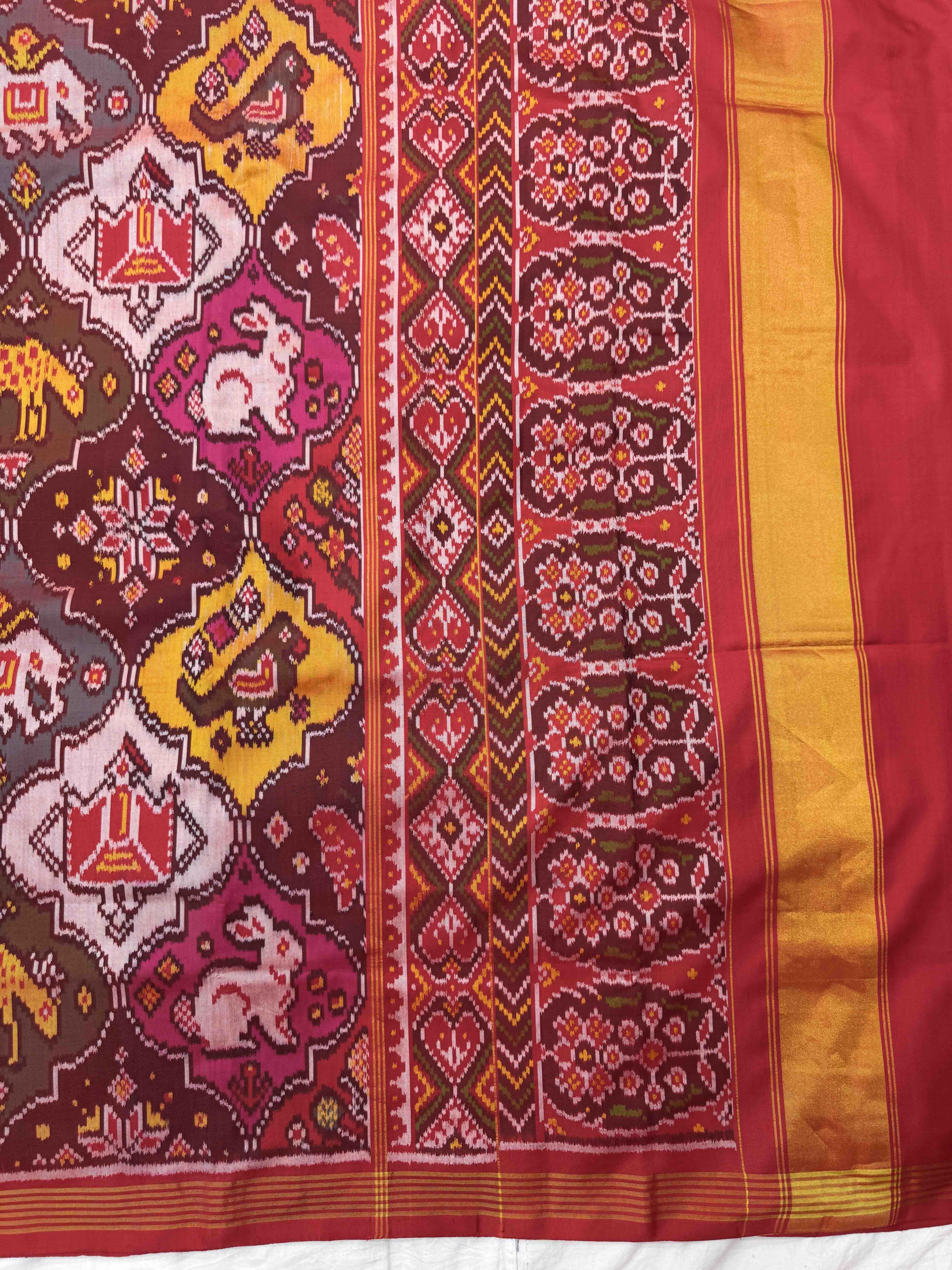 Red & Multicolor Narikunj Matka Single Ikat Patan Patola Saree