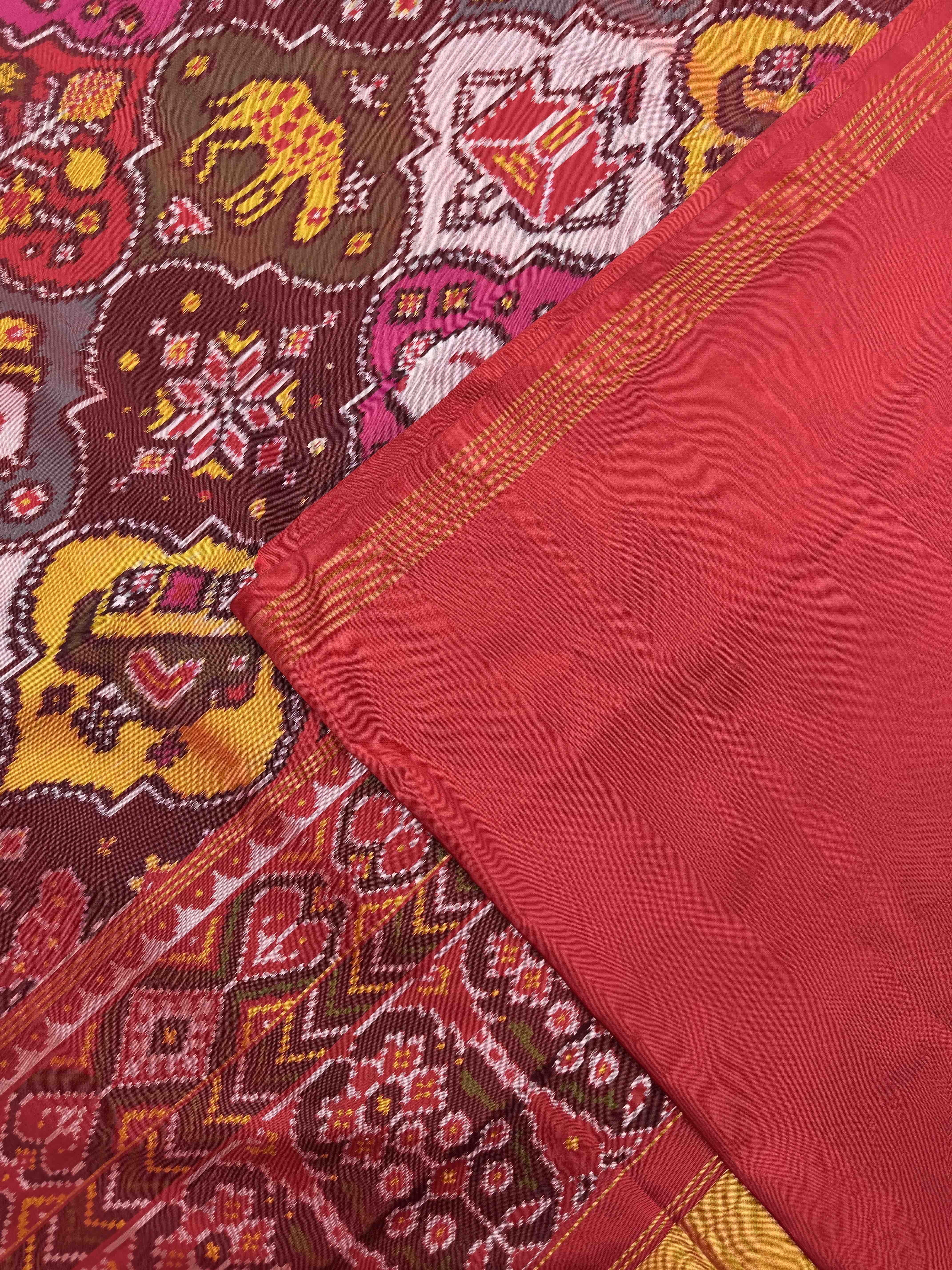 Red & Multicolor Narikunj Matka Single Ikat Patan Patola Saree
