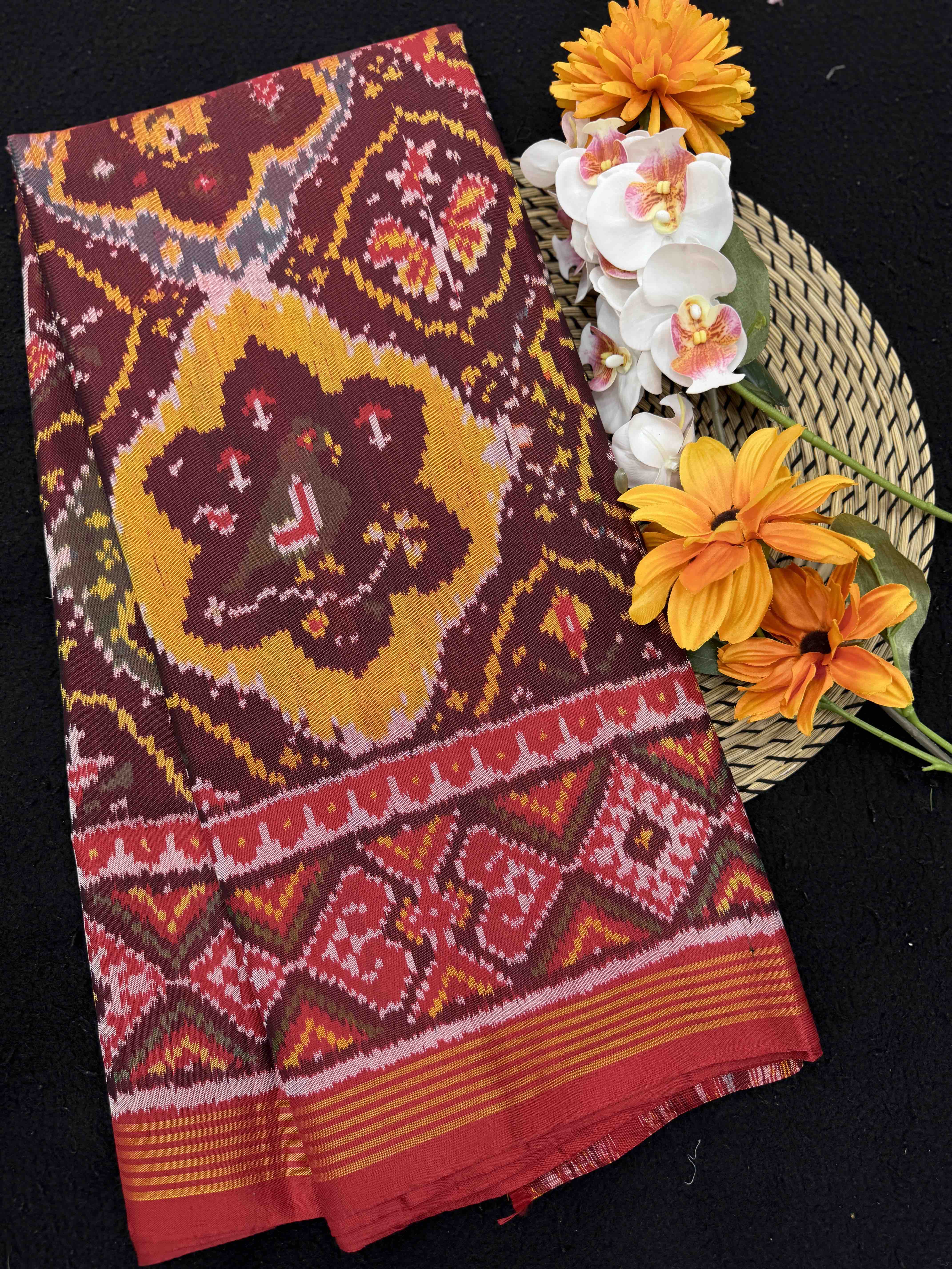 Red & Multicolor Flower Narikunj Single Ikat Patan Patola Saree