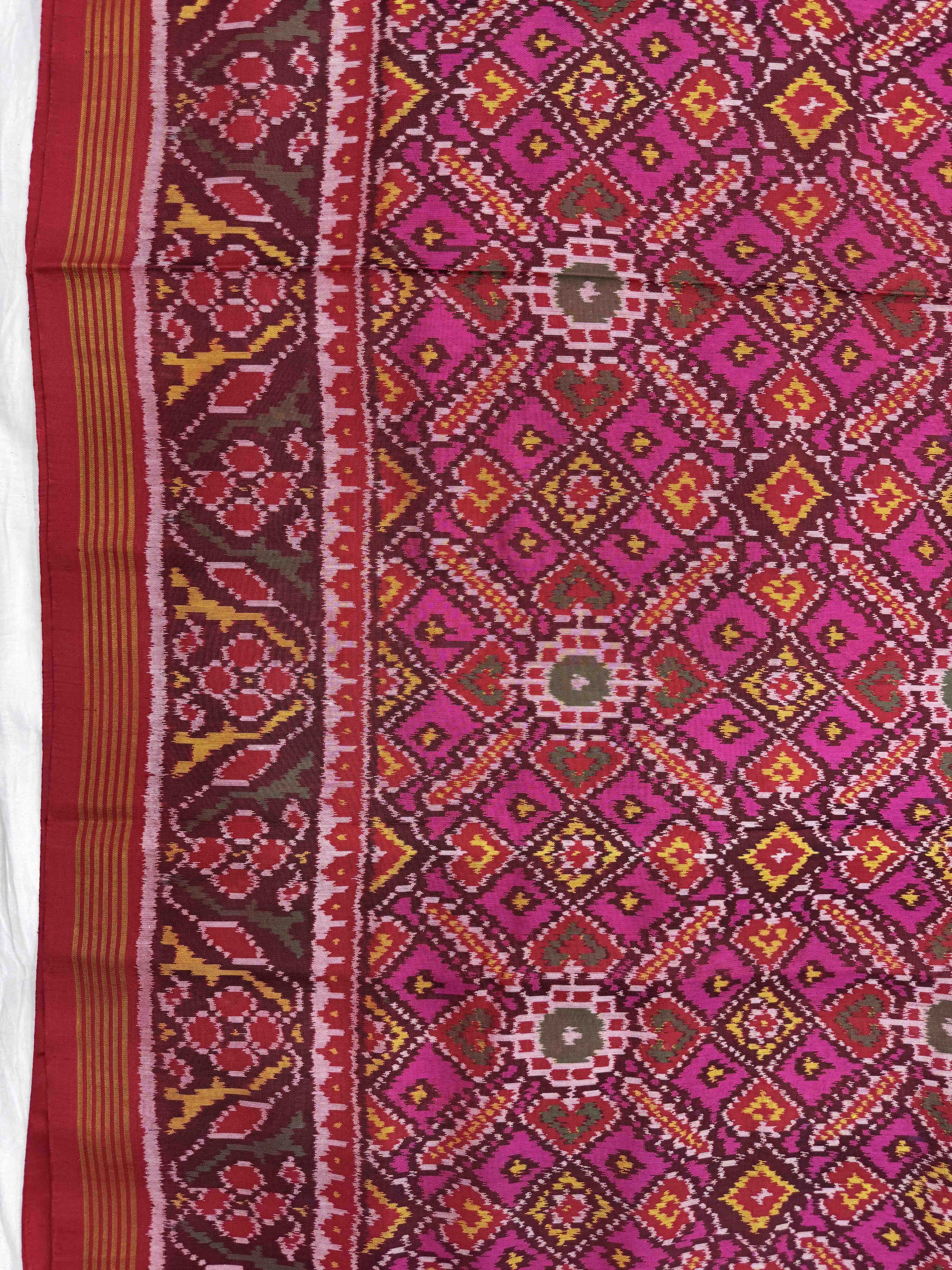 Red & Pink Manekchowk Single Ikat Patan Patola Saree