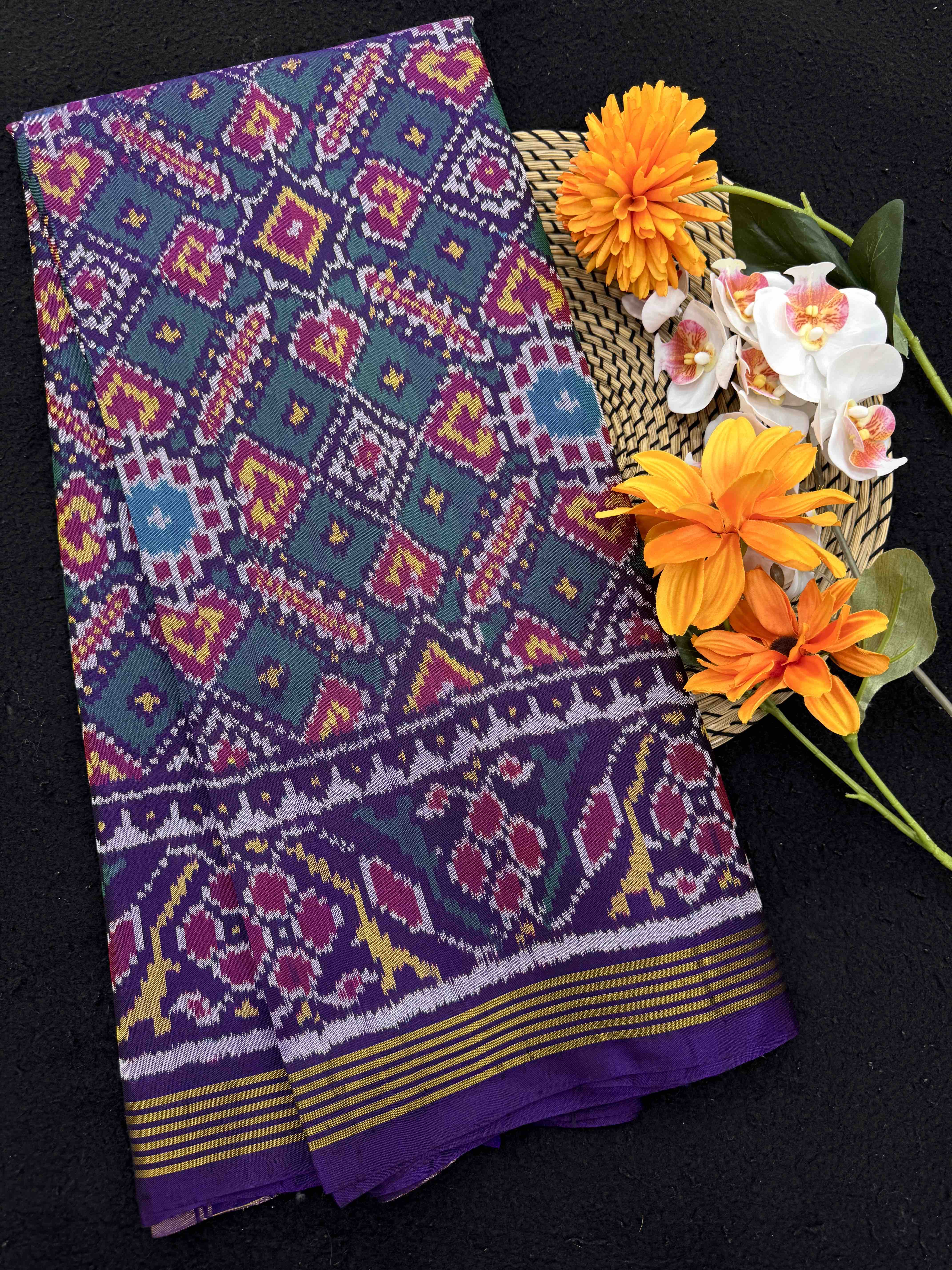Purple & Turquoise Manekchowk Single Ikat Patan Patola Saree