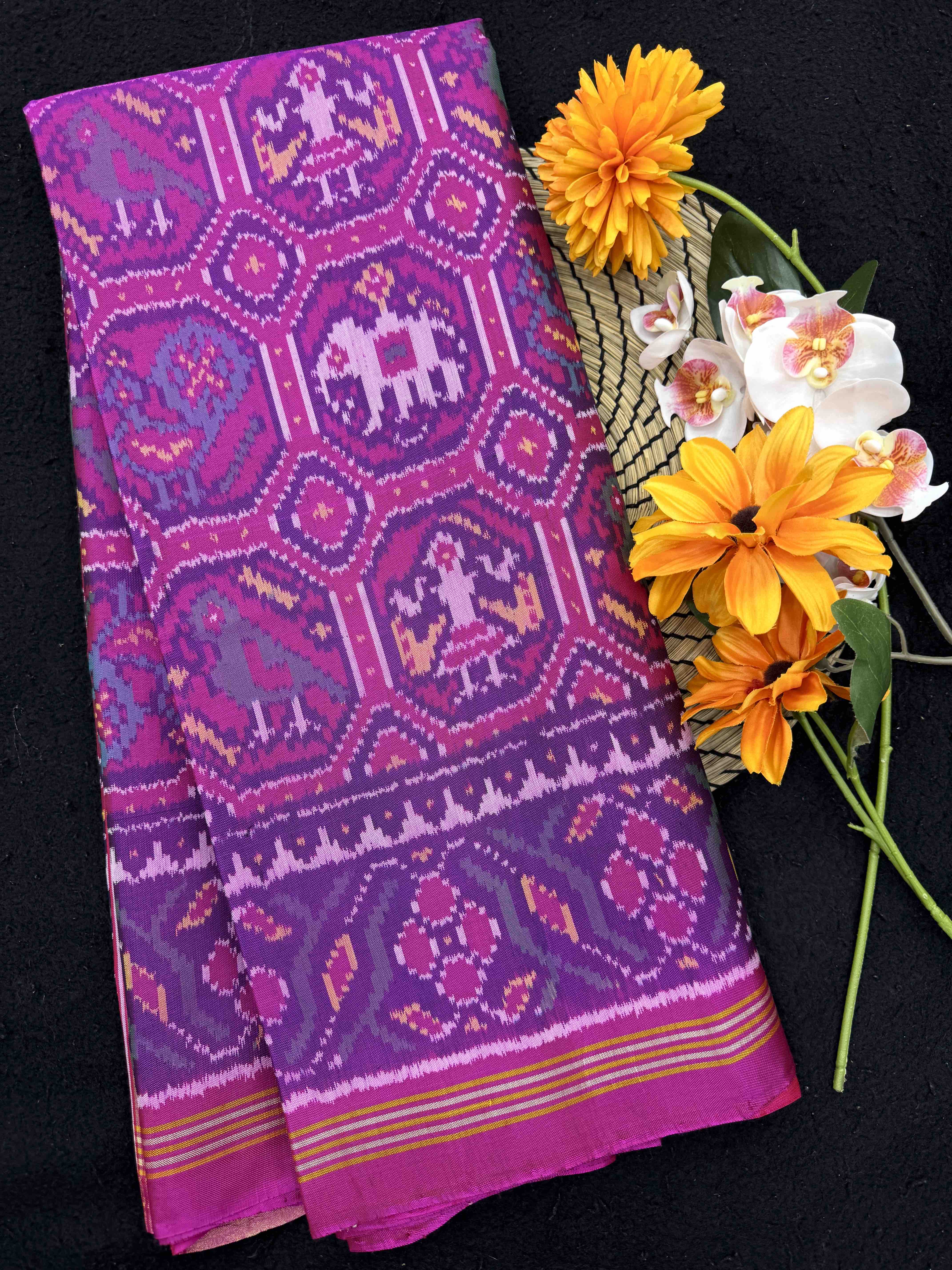 Pink Small Narikunj Chex Single Ikat Patan Patola Saree