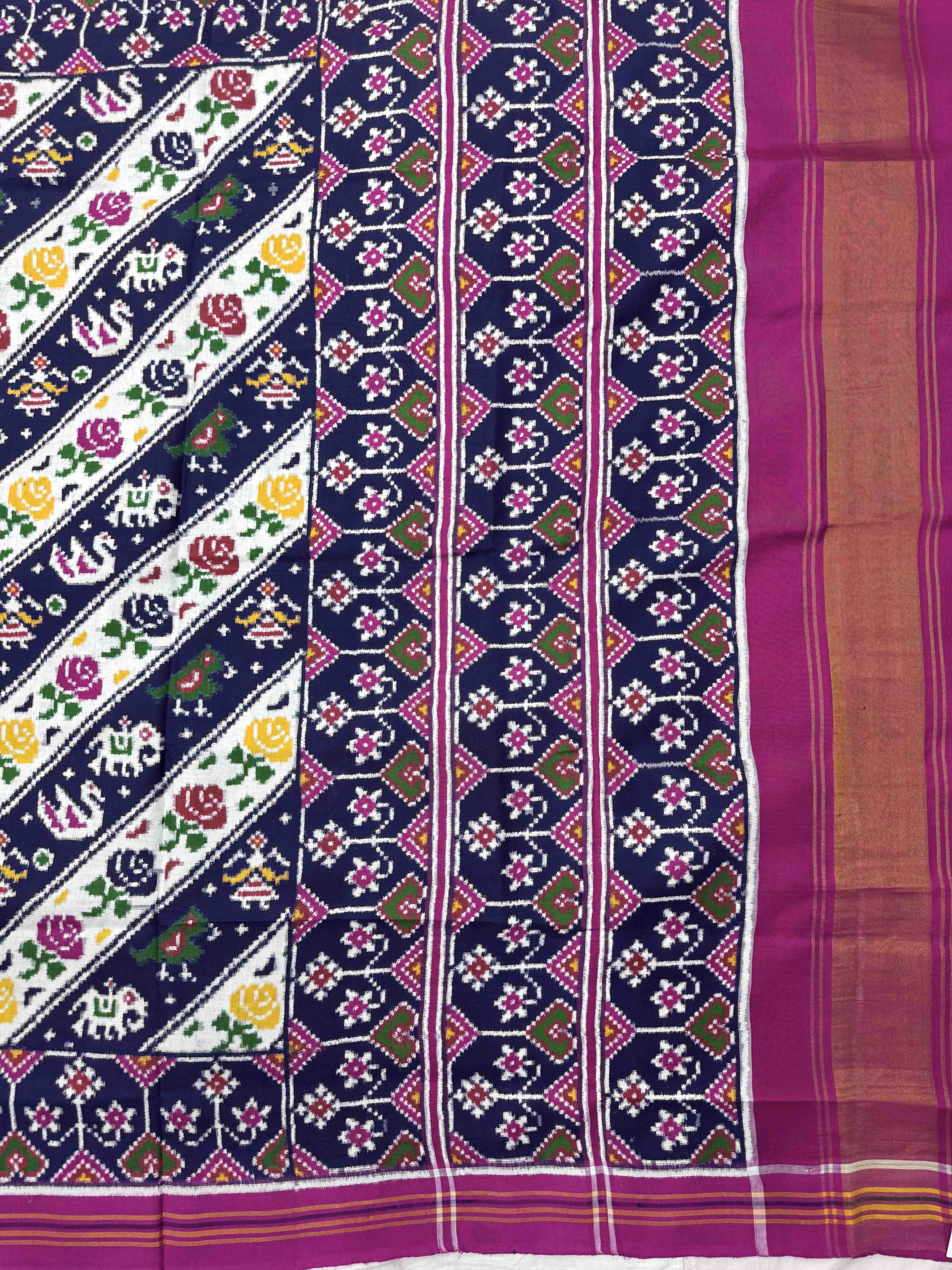 Purplish Pink & White with Dark Blue Nariikunj Flower Double Ikat Patan Patola Saree
