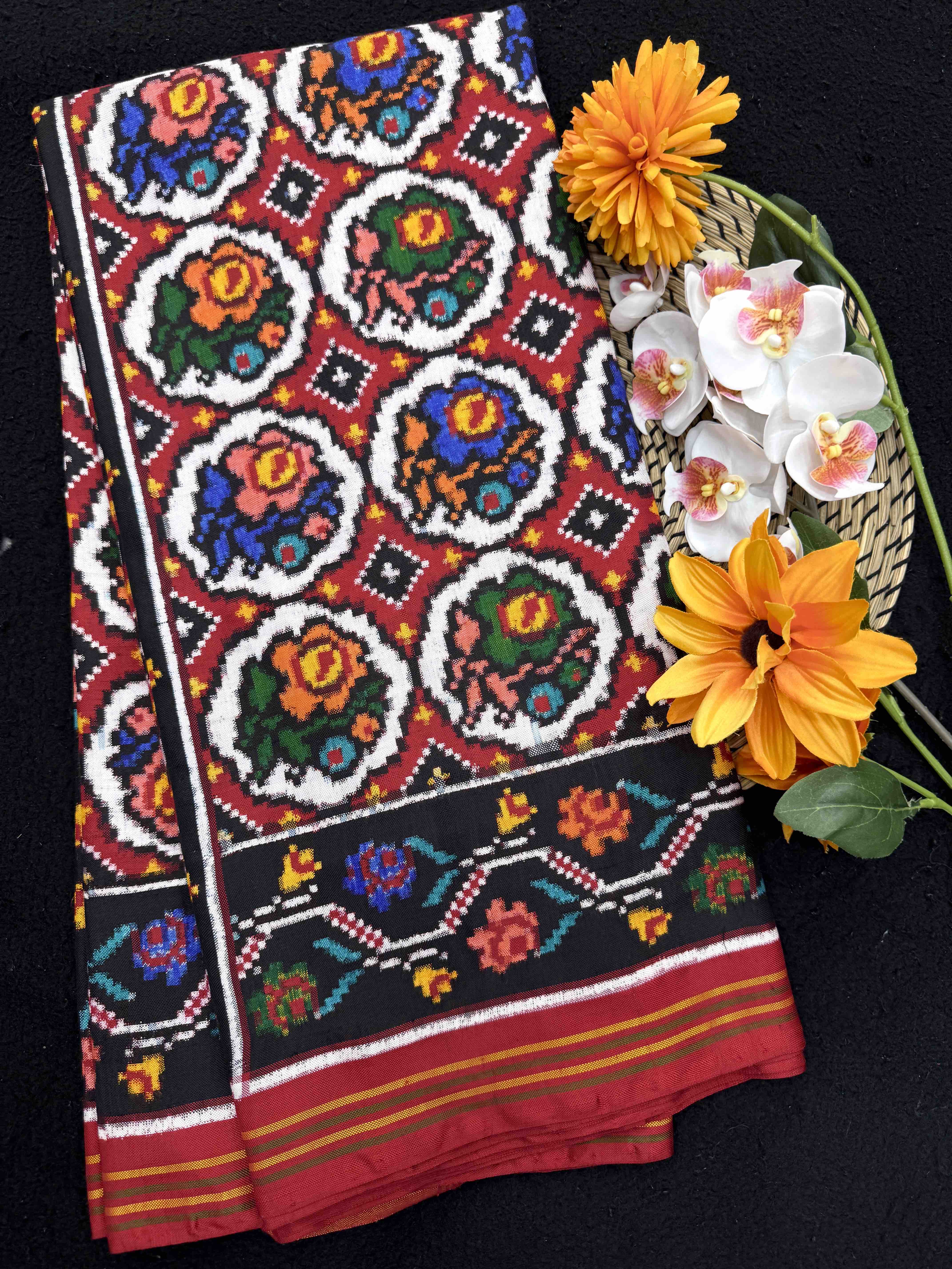 Red & Multicolor Circle Fancy Flower Double Ikat Patan Patola Saree