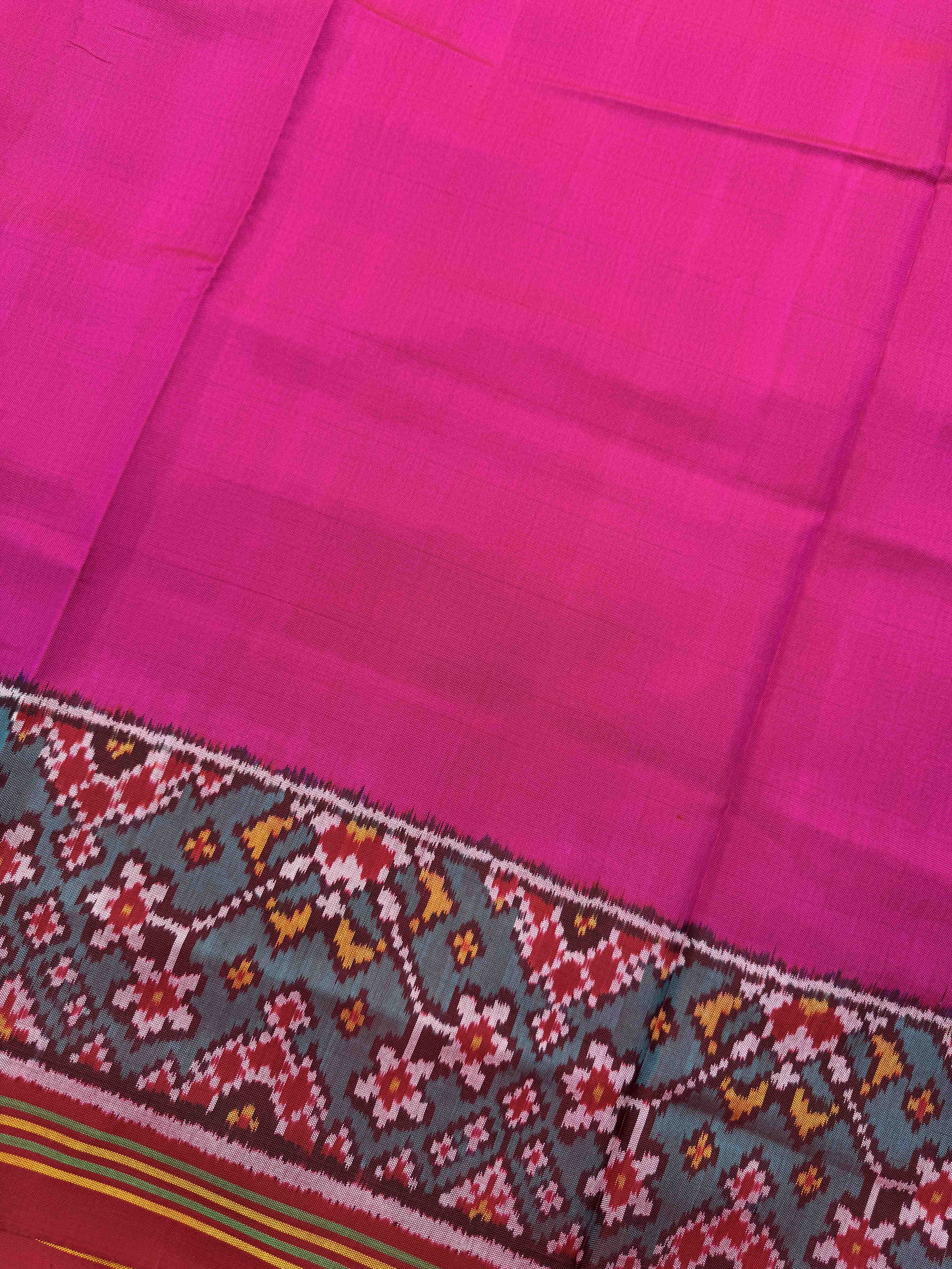 Red & Pink Plain with Navratan Border Single Ikat Patan Patola Saree