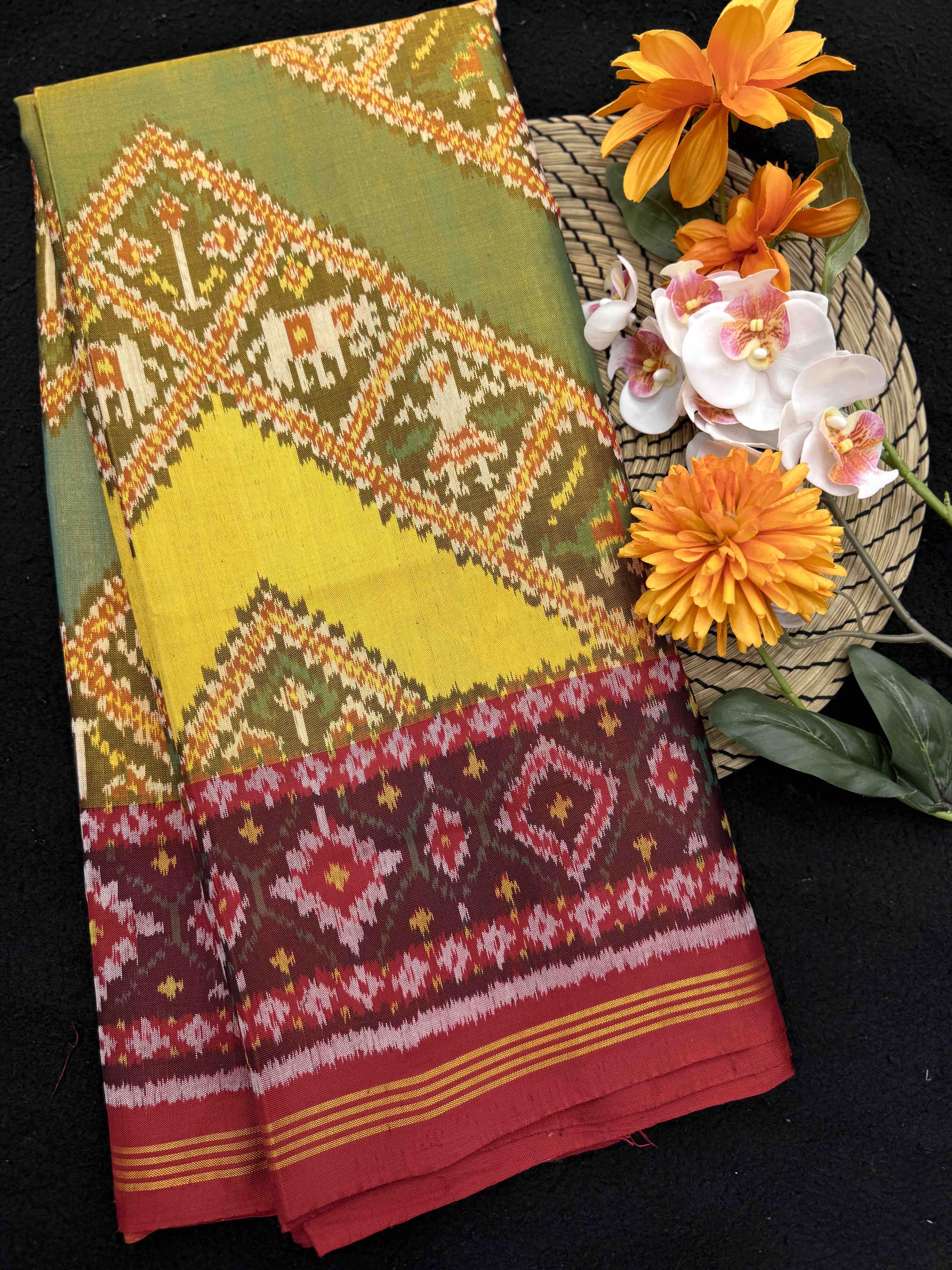 Red & Yellow Zig Zag Narikunj Leheriya Single Ikat Patan Patola Saree