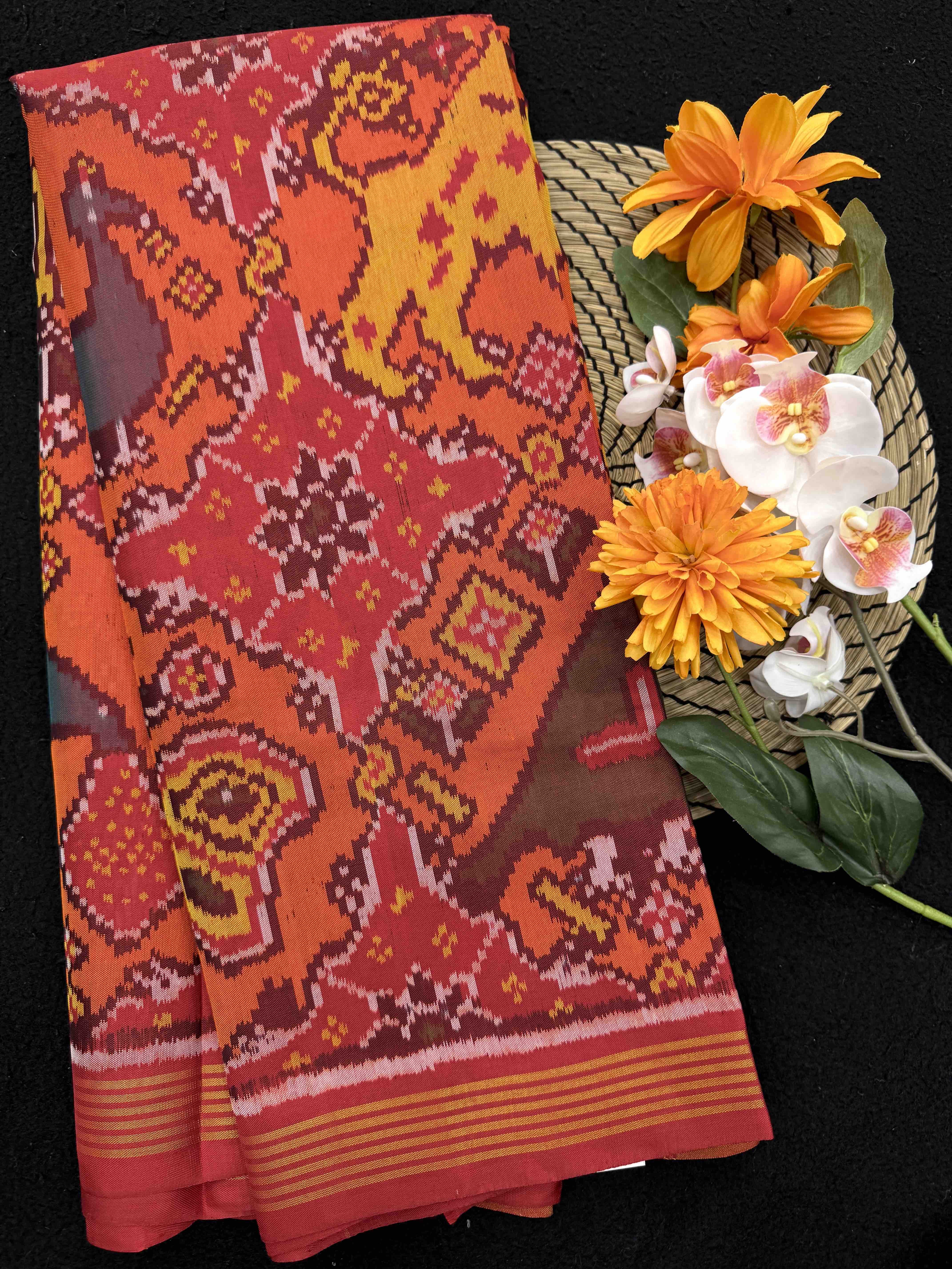 Red & Orange Narikunj Chhabdi Single Ikat Patan Patola Saree