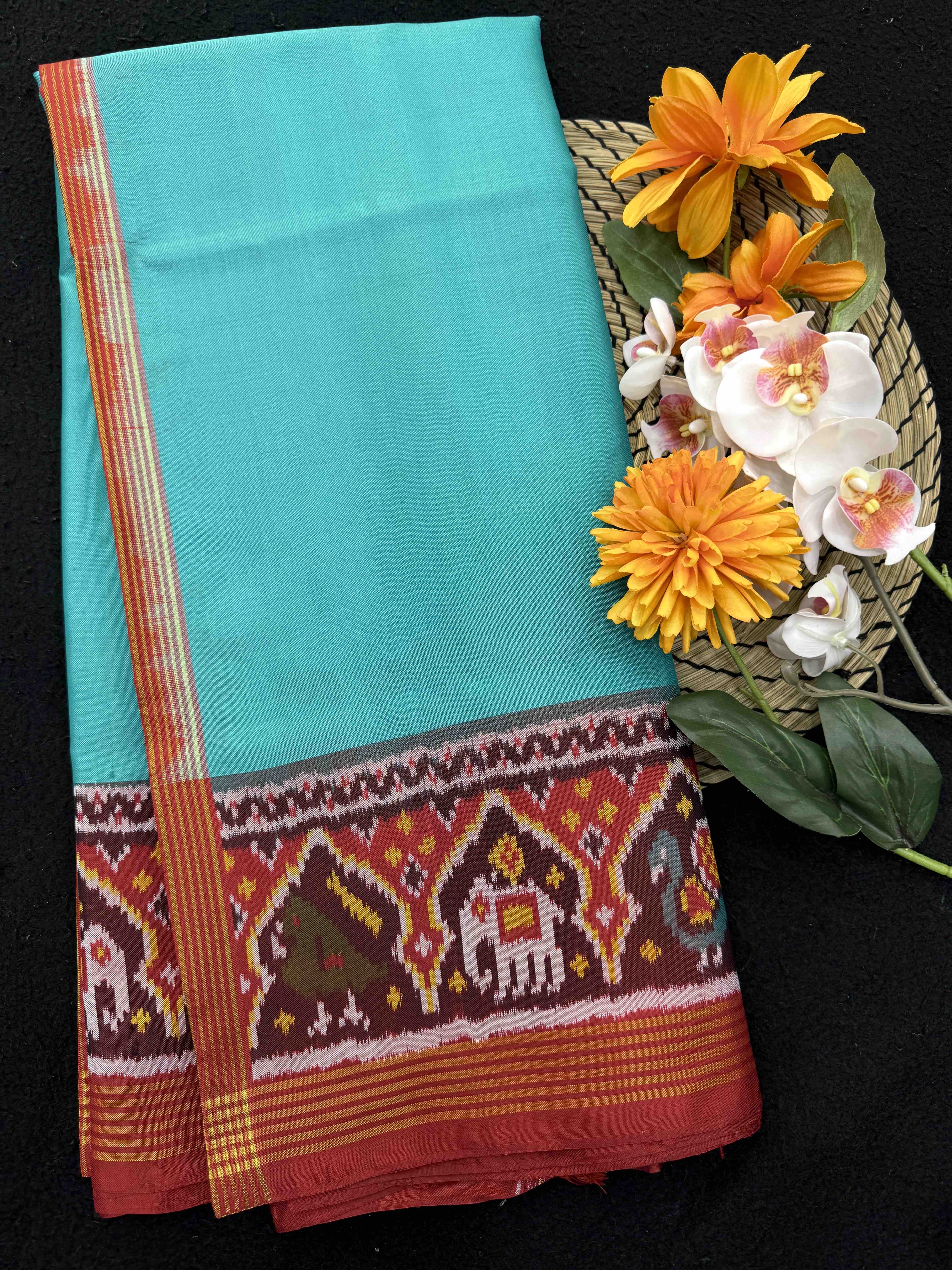 Red & Light Blue Plain Single Ikat Patan Patola Saree