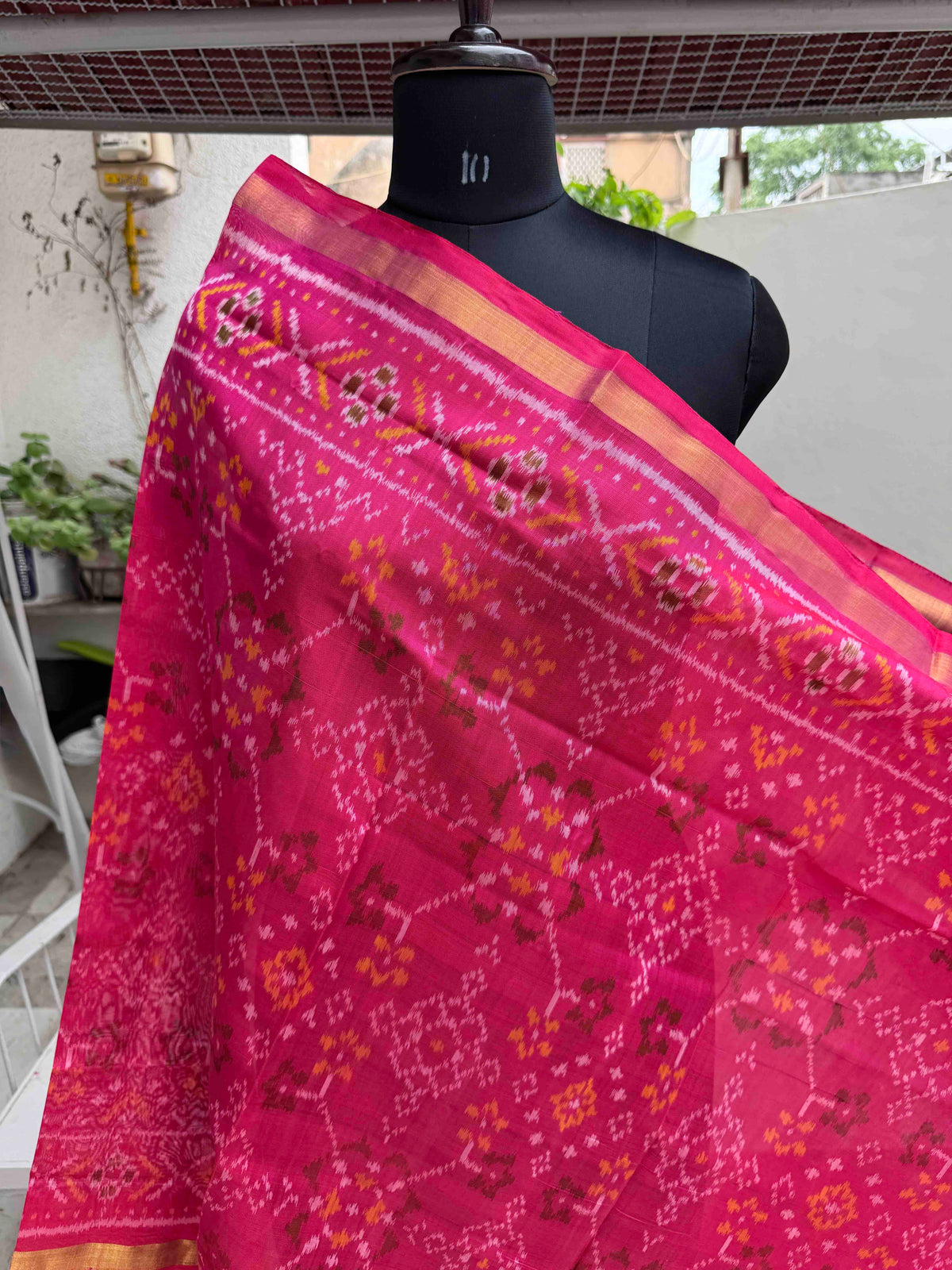 Pink Navratan Single Ikat Patola Dupatta