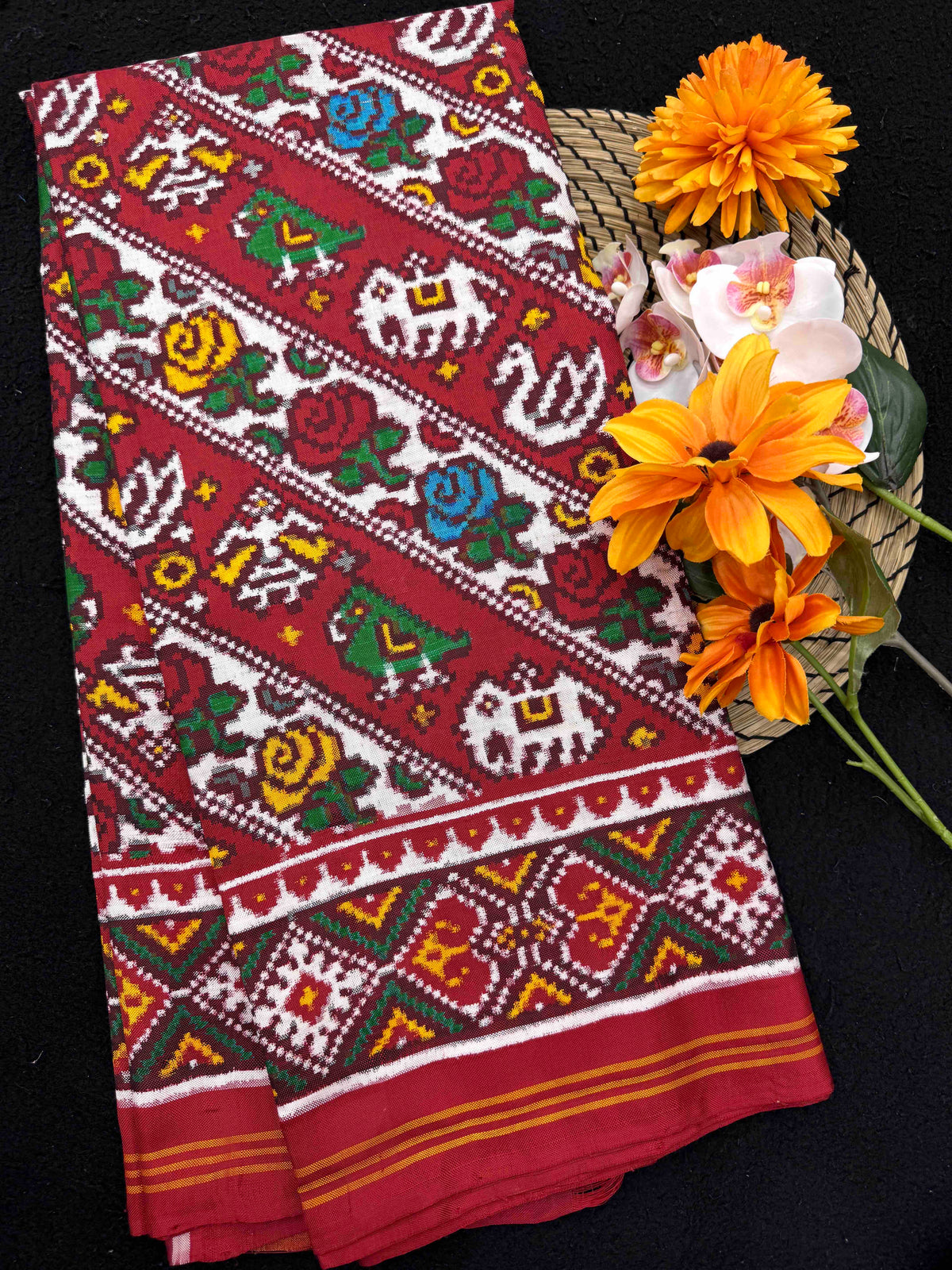 Red & White Narikunj Flower Leheriya Double Ikat Patan Patola Saree