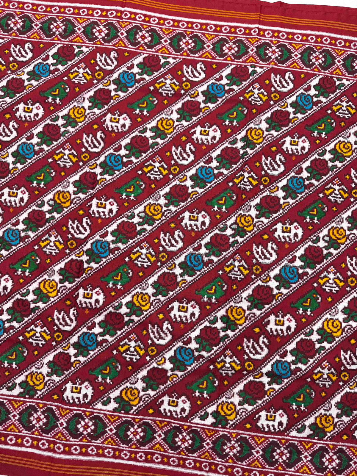 Red & White Narikunj Flower Leheriya Double Ikat Patan Patola Saree